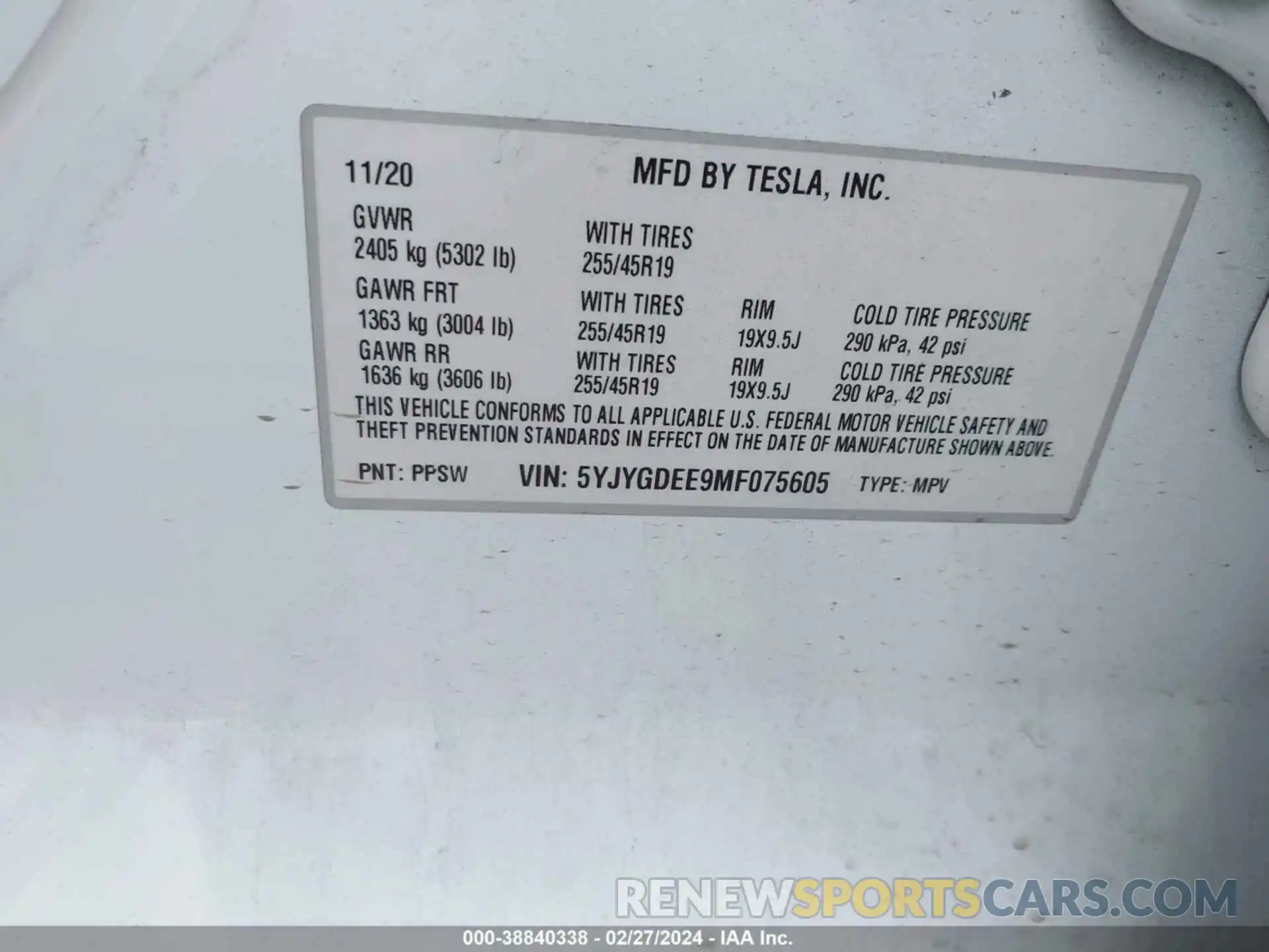 9 Photograph of a damaged car 5YJYGDEE9MF075605 TESLA MODEL Y 2021