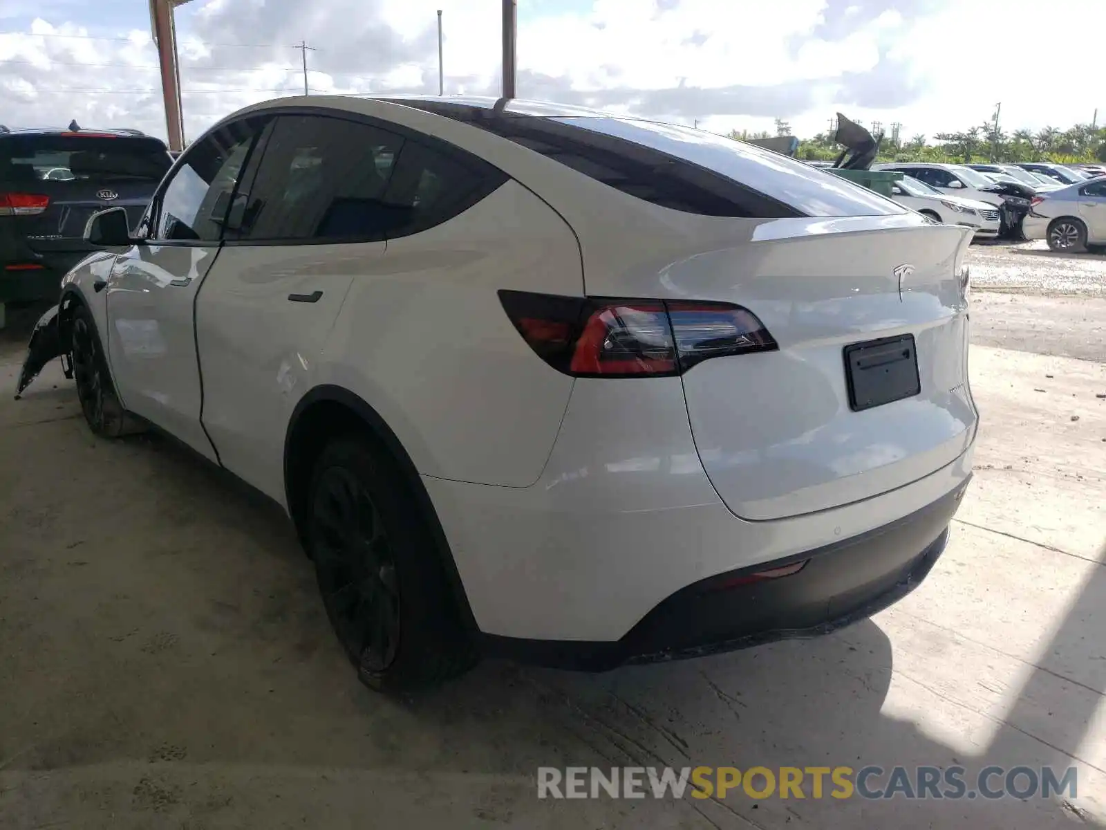 3 Photograph of a damaged car 5YJYGDEE9MF079721 TESLA MODEL Y 2021