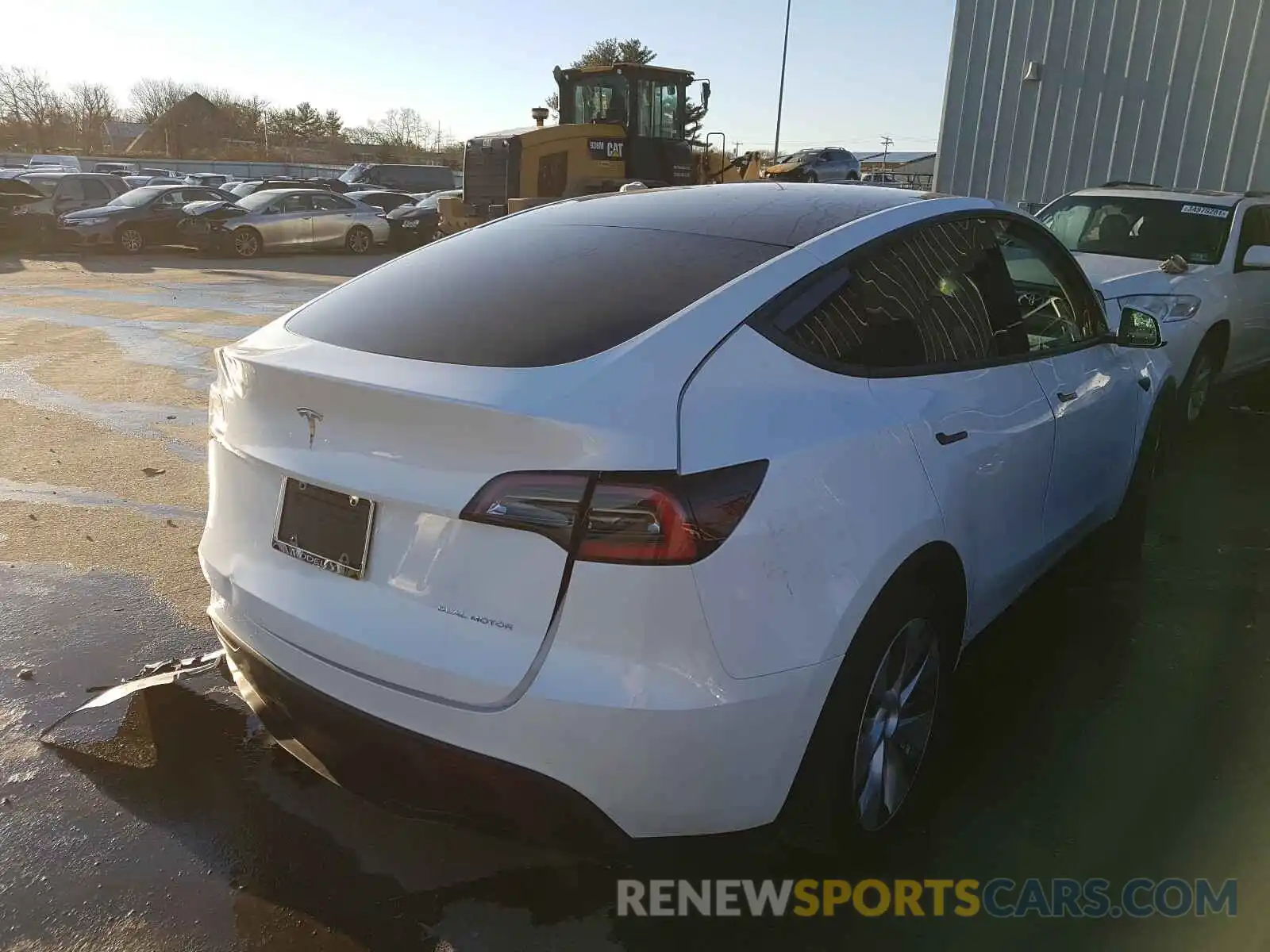 4 Photograph of a damaged car 5YJYGDEE9MF085597 TESLA MODEL Y 2021