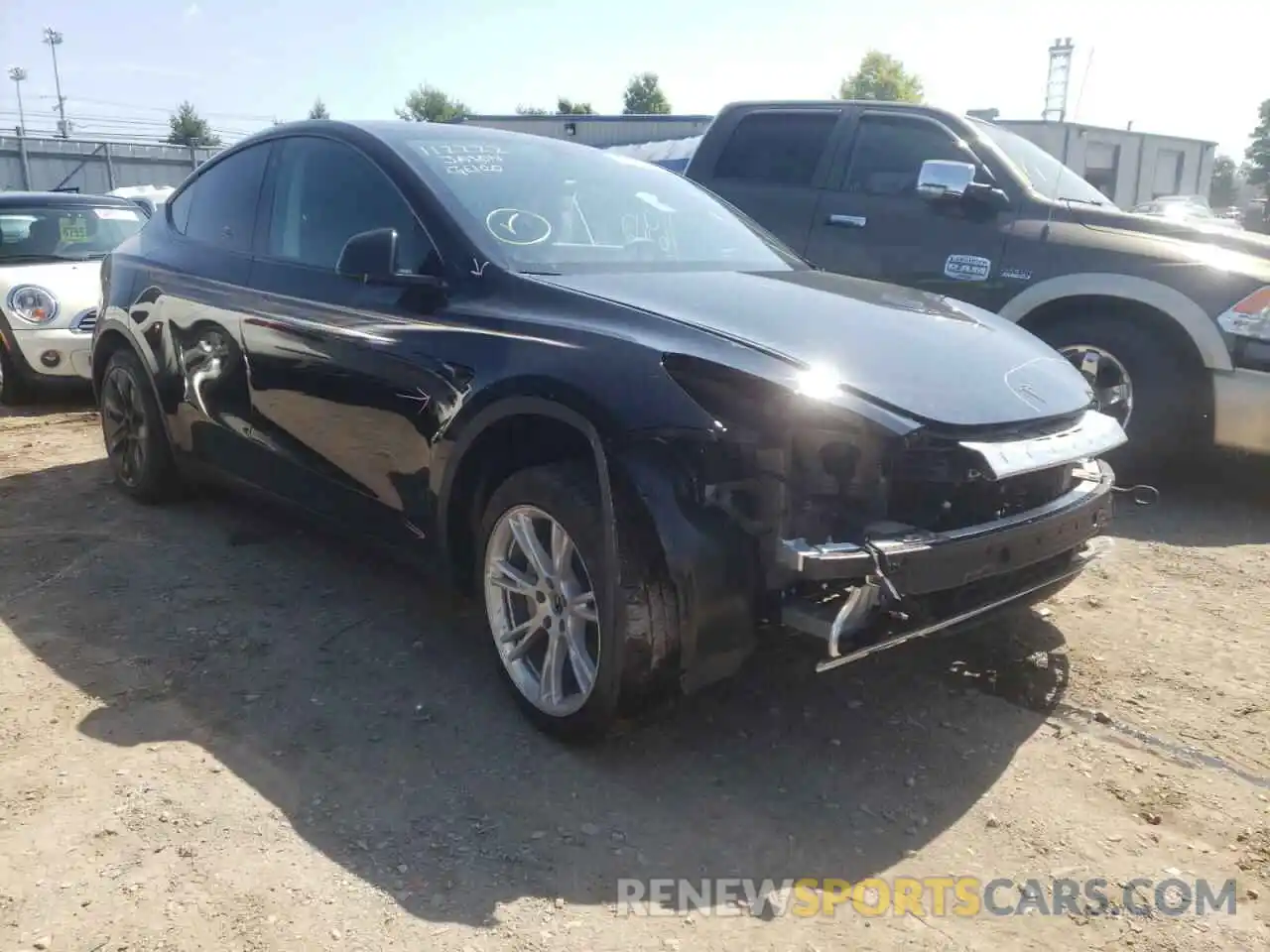 1 Photograph of a damaged car 5YJYGDEE9MF086409 TESLA MODEL Y 2021