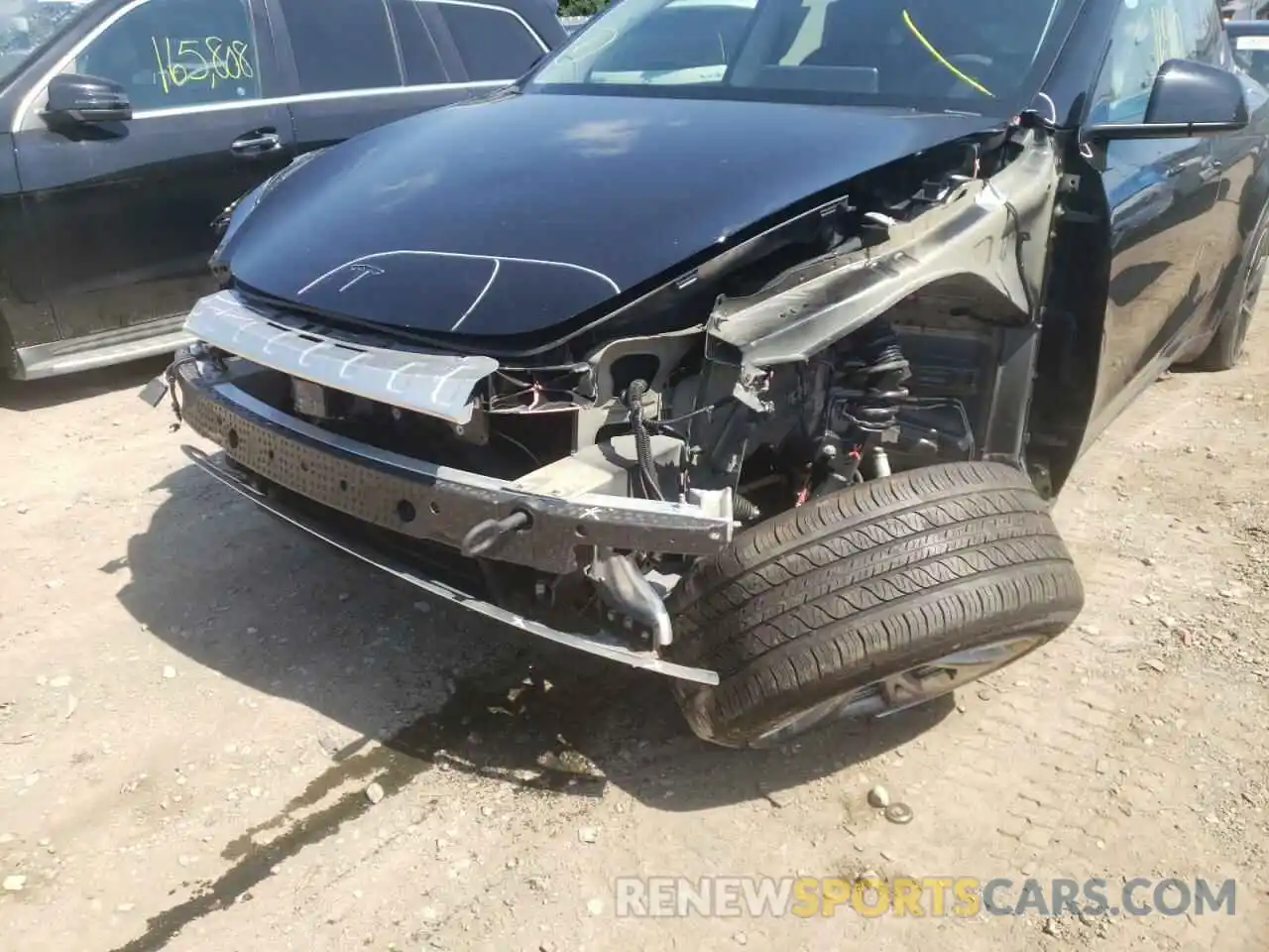 9 Photograph of a damaged car 5YJYGDEE9MF086409 TESLA MODEL Y 2021