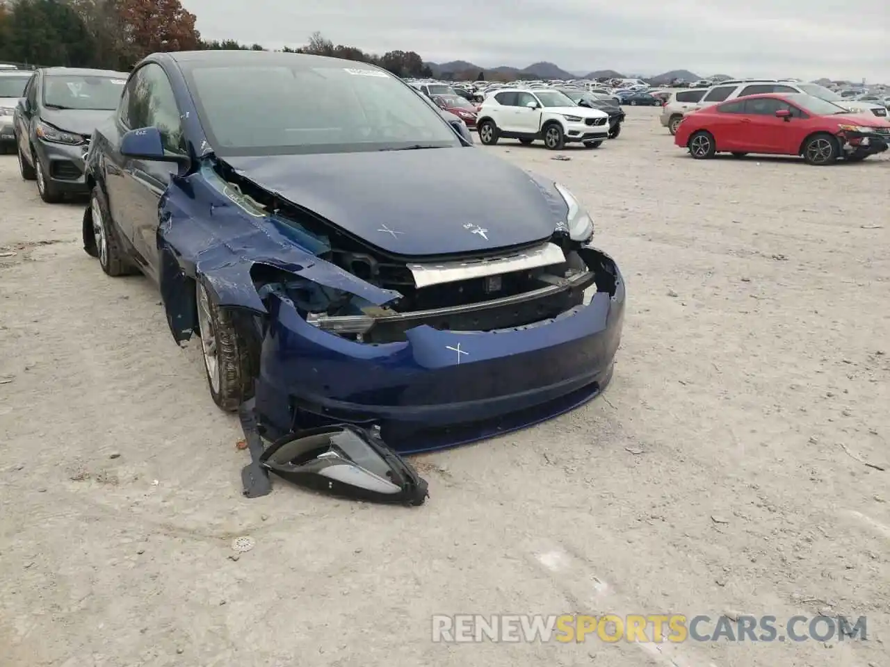 1 Photograph of a damaged car 5YJYGDEE9MF088726 TESLA MODEL Y 2021