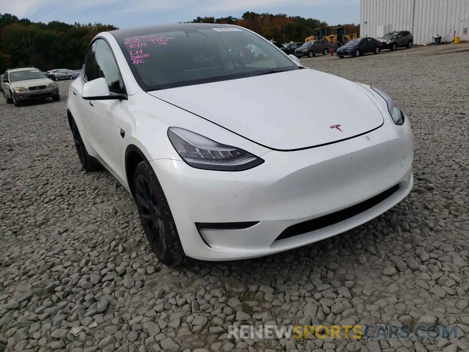 1 Photograph of a damaged car 5YJYGDEE9MF090671 TESLA MODEL Y 2021