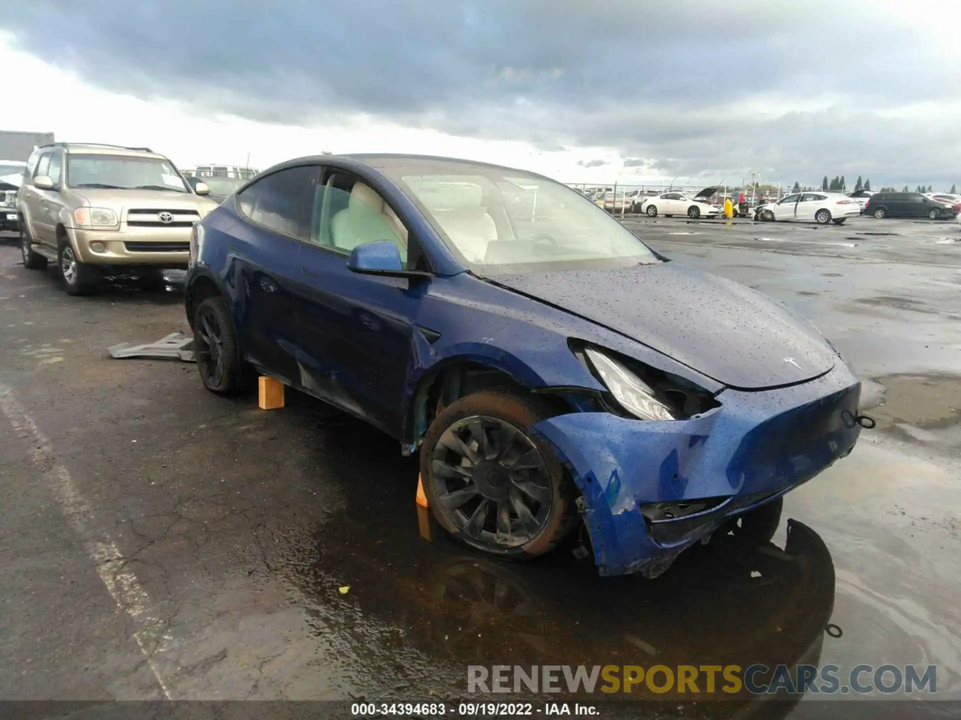 1 Photograph of a damaged car 5YJYGDEE9MF093201 TESLA MODEL Y 2021