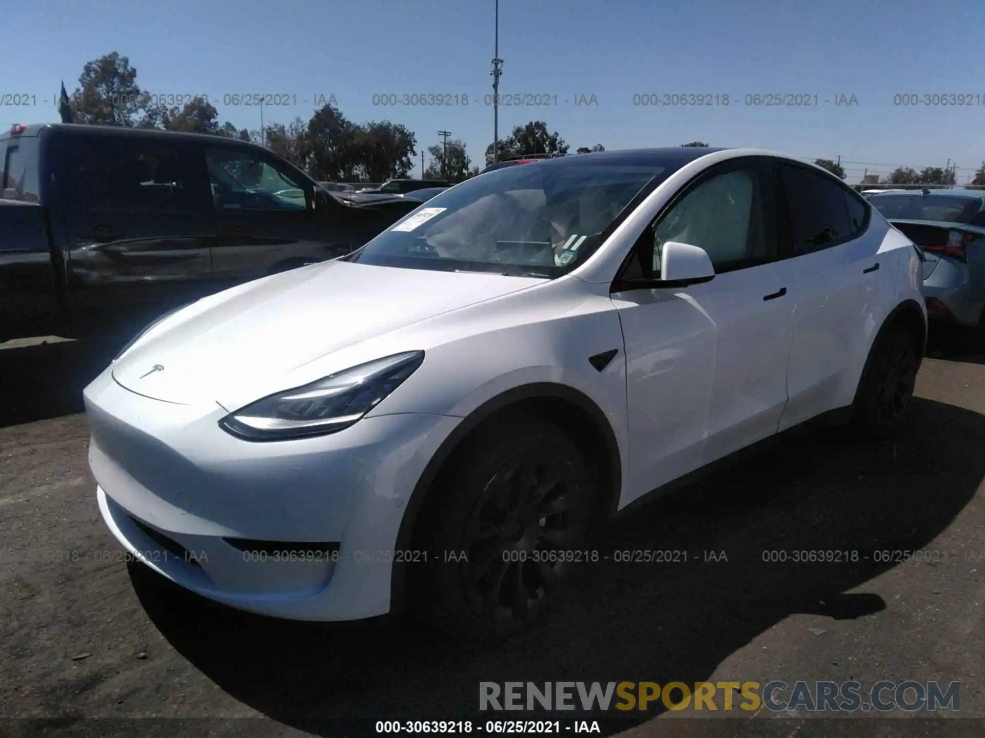 2 Photograph of a damaged car 5YJYGDEE9MF095790 TESLA MODEL Y 2021