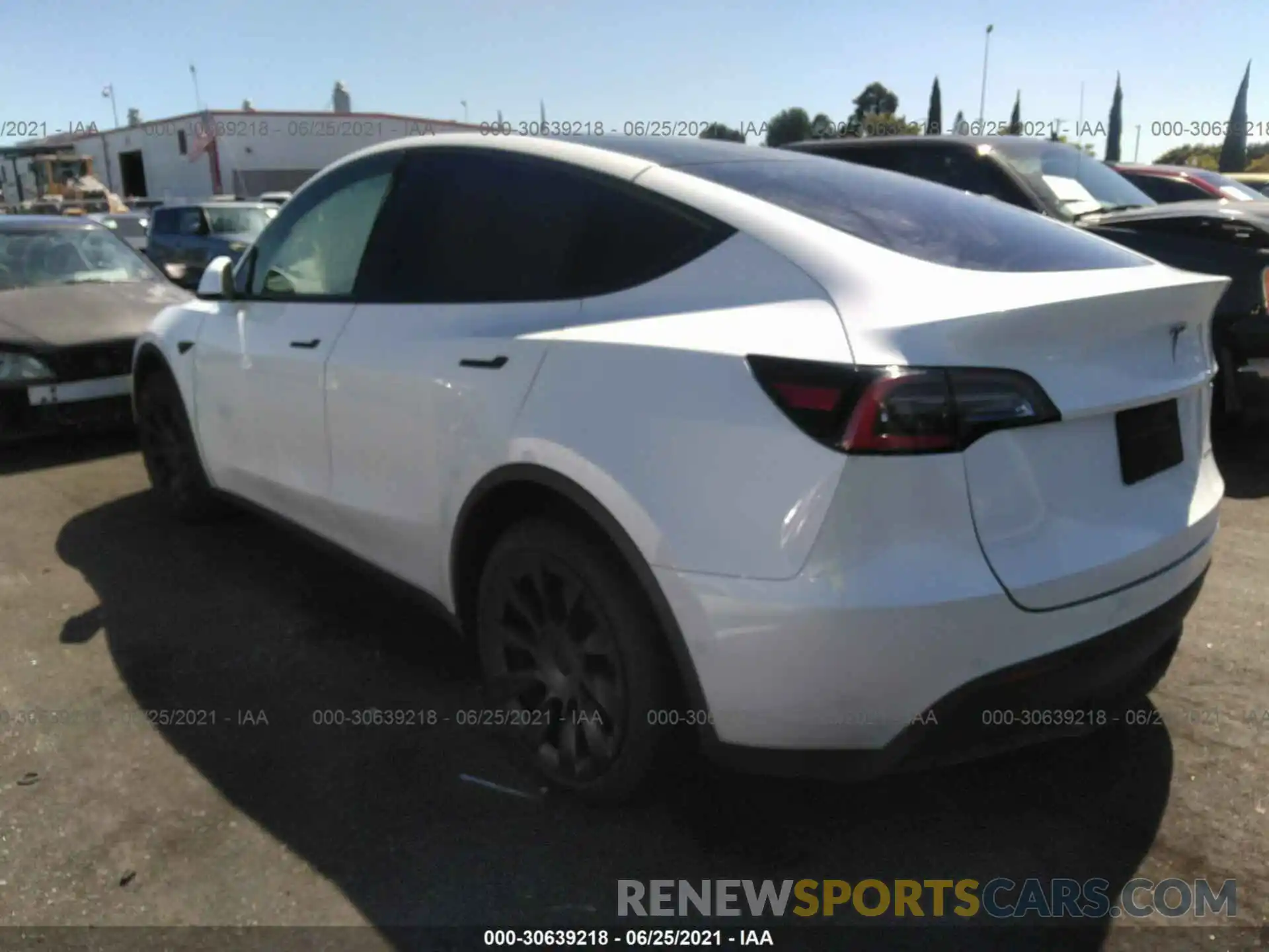 3 Photograph of a damaged car 5YJYGDEE9MF095790 TESLA MODEL Y 2021