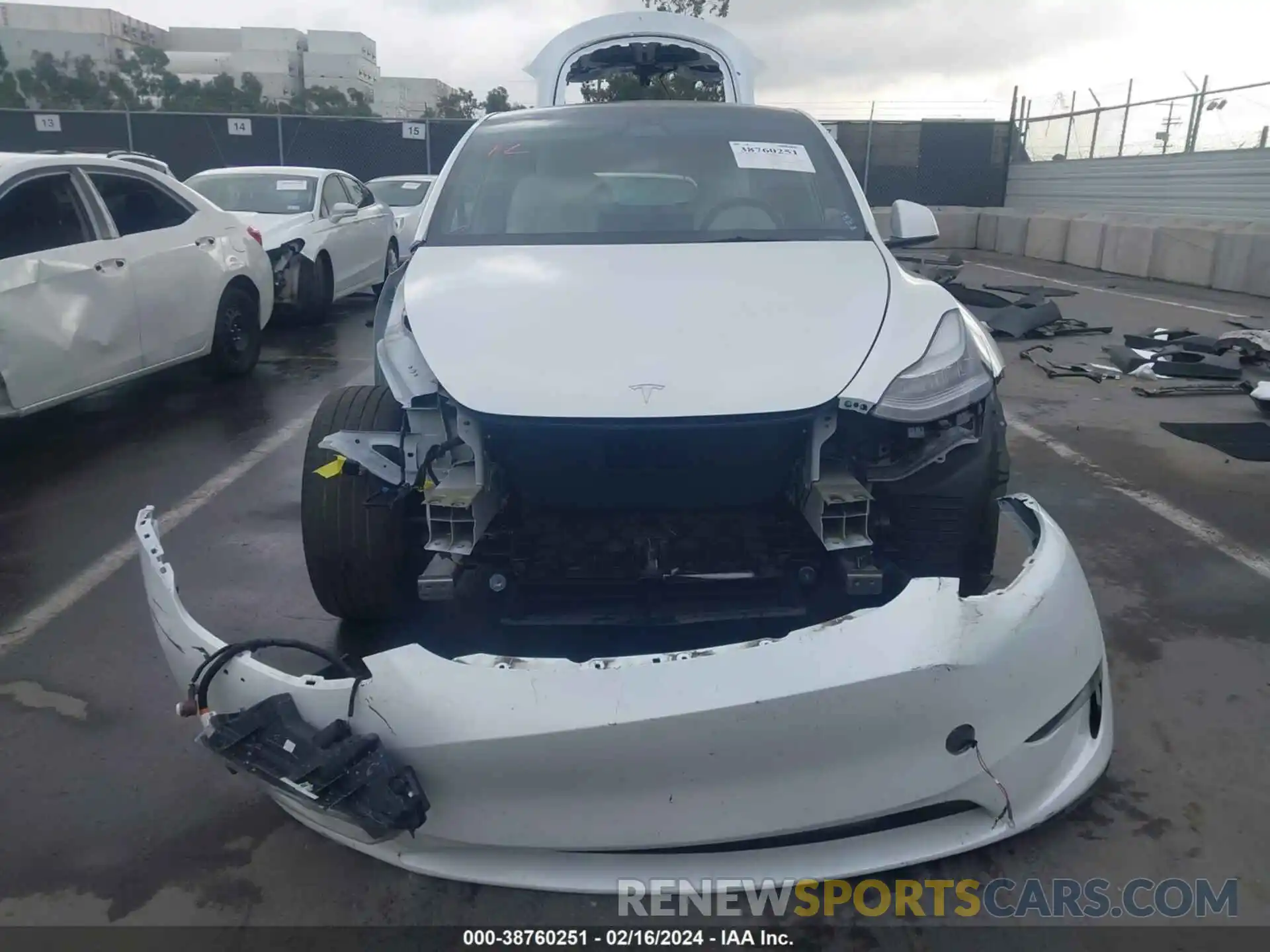 10 Photograph of a damaged car 5YJYGDEE9MF095837 TESLA MODEL Y 2021