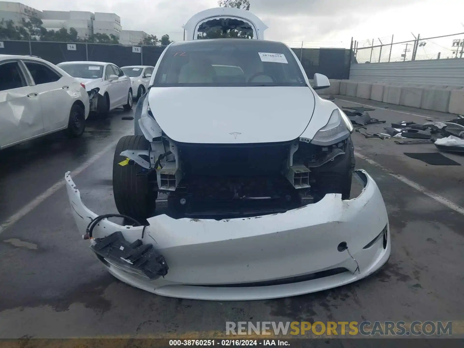 13 Photograph of a damaged car 5YJYGDEE9MF095837 TESLA MODEL Y 2021