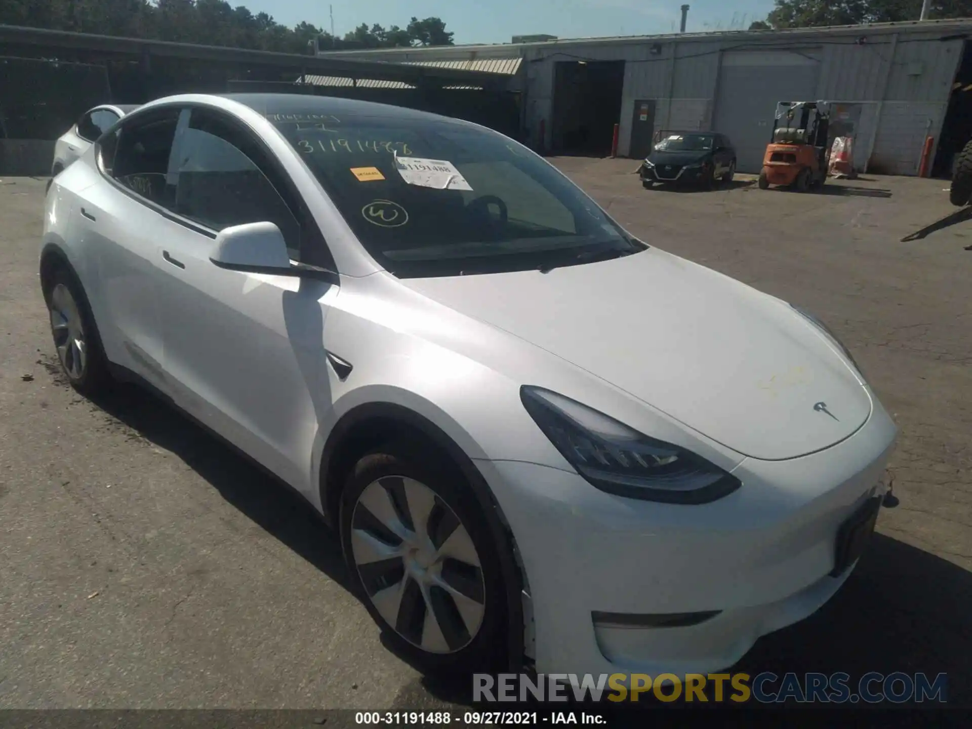 1 Photograph of a damaged car 5YJYGDEE9MF106769 TESLA MODEL Y 2021