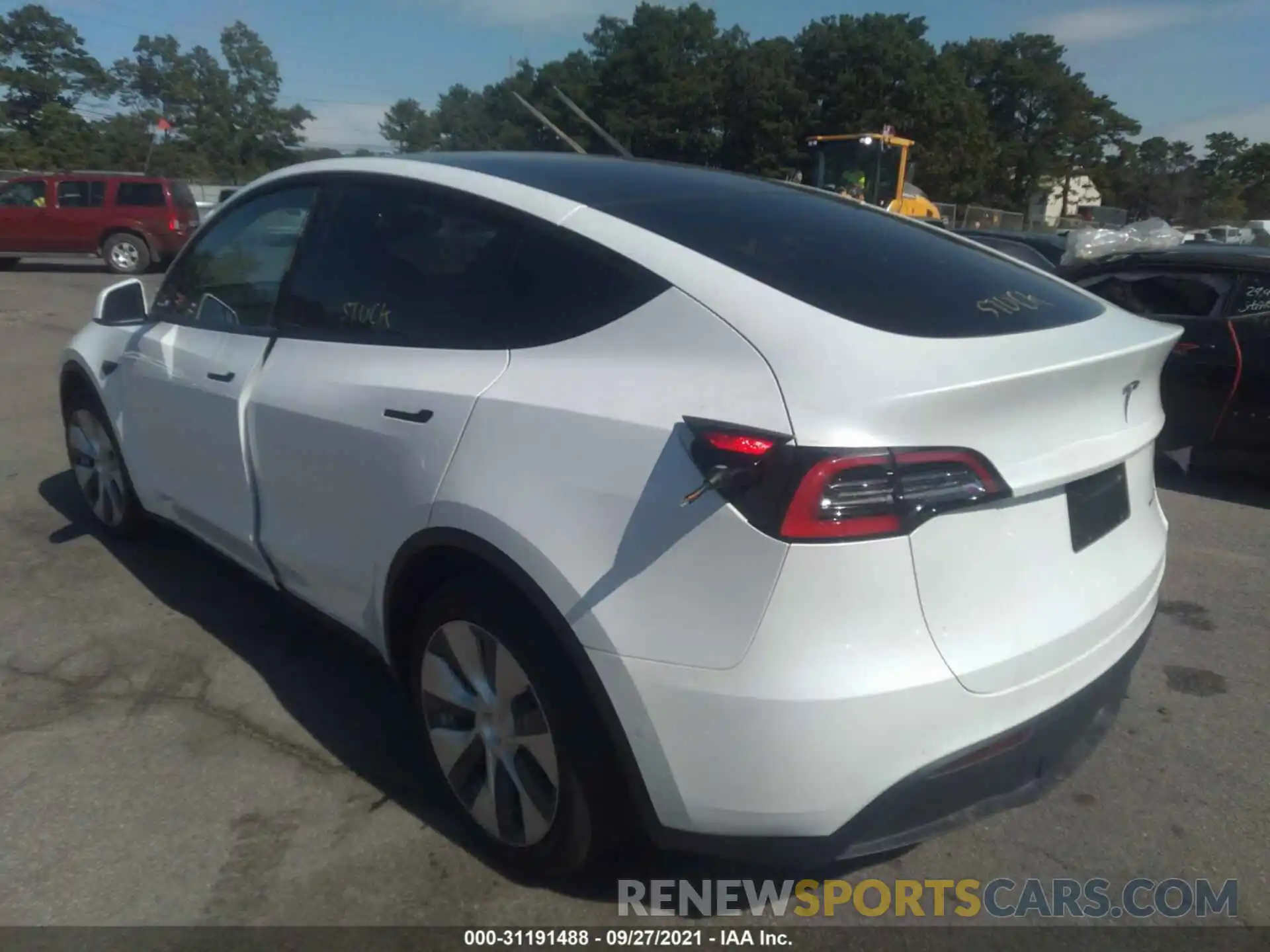 3 Photograph of a damaged car 5YJYGDEE9MF106769 TESLA MODEL Y 2021