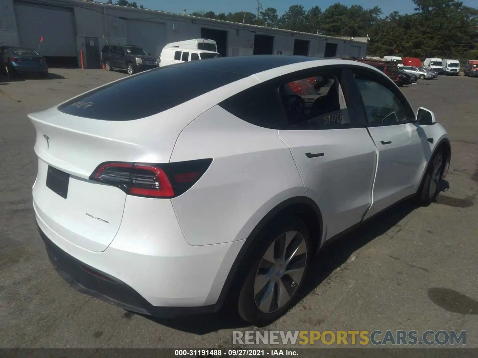 4 Photograph of a damaged car 5YJYGDEE9MF106769 TESLA MODEL Y 2021