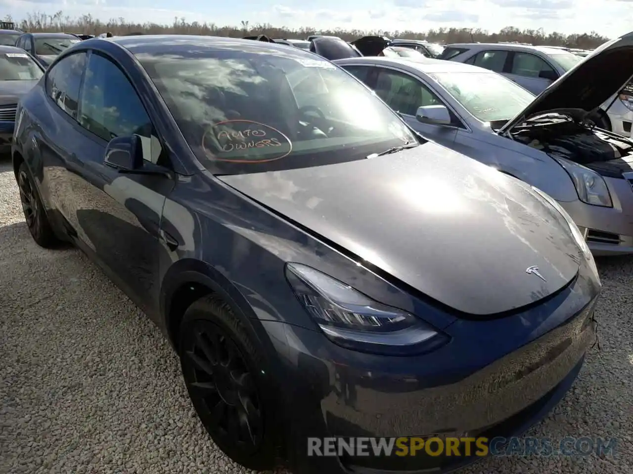 1 Photograph of a damaged car 5YJYGDEE9MF108585 TESLA MODEL Y 2021