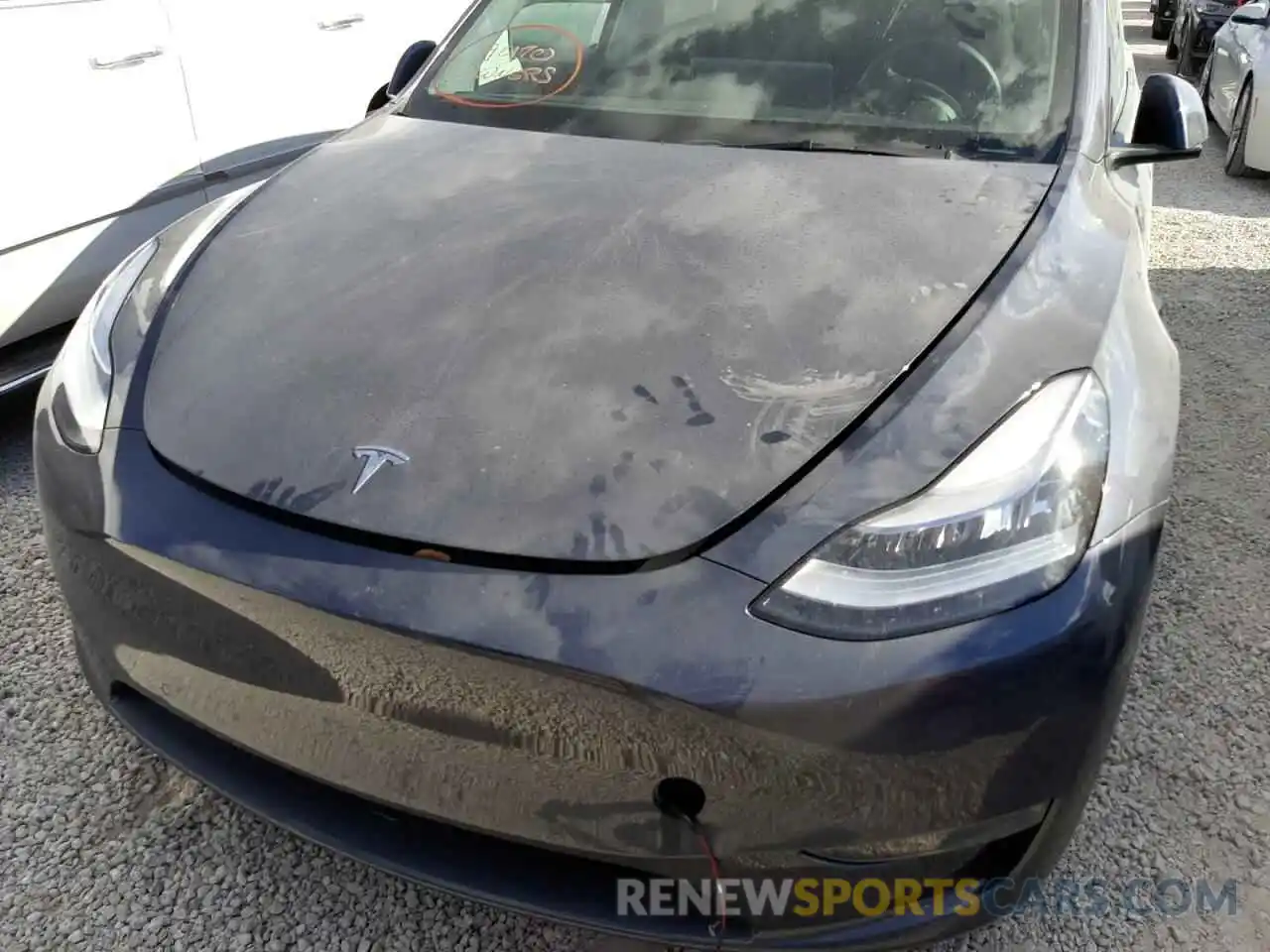 9 Photograph of a damaged car 5YJYGDEE9MF108585 TESLA MODEL Y 2021