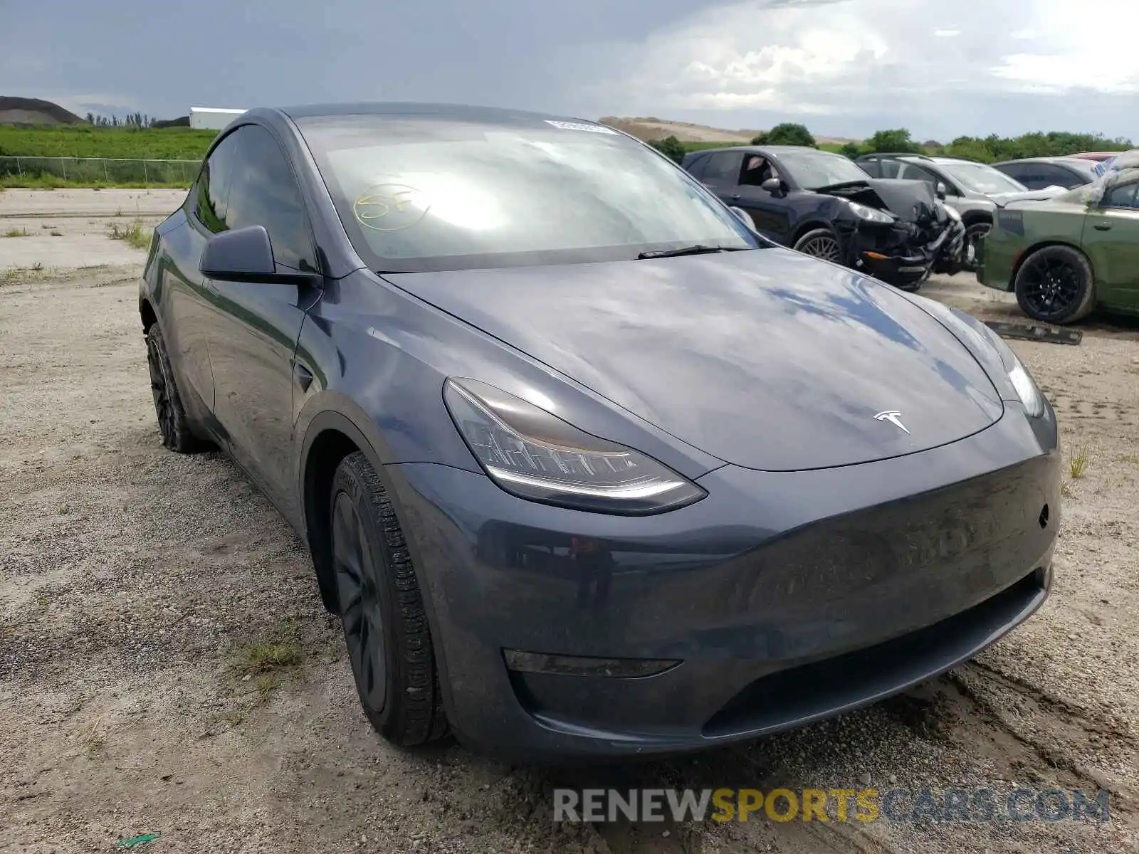 1 Photograph of a damaged car 5YJYGDEE9MF122177 TESLA MODEL Y 2021