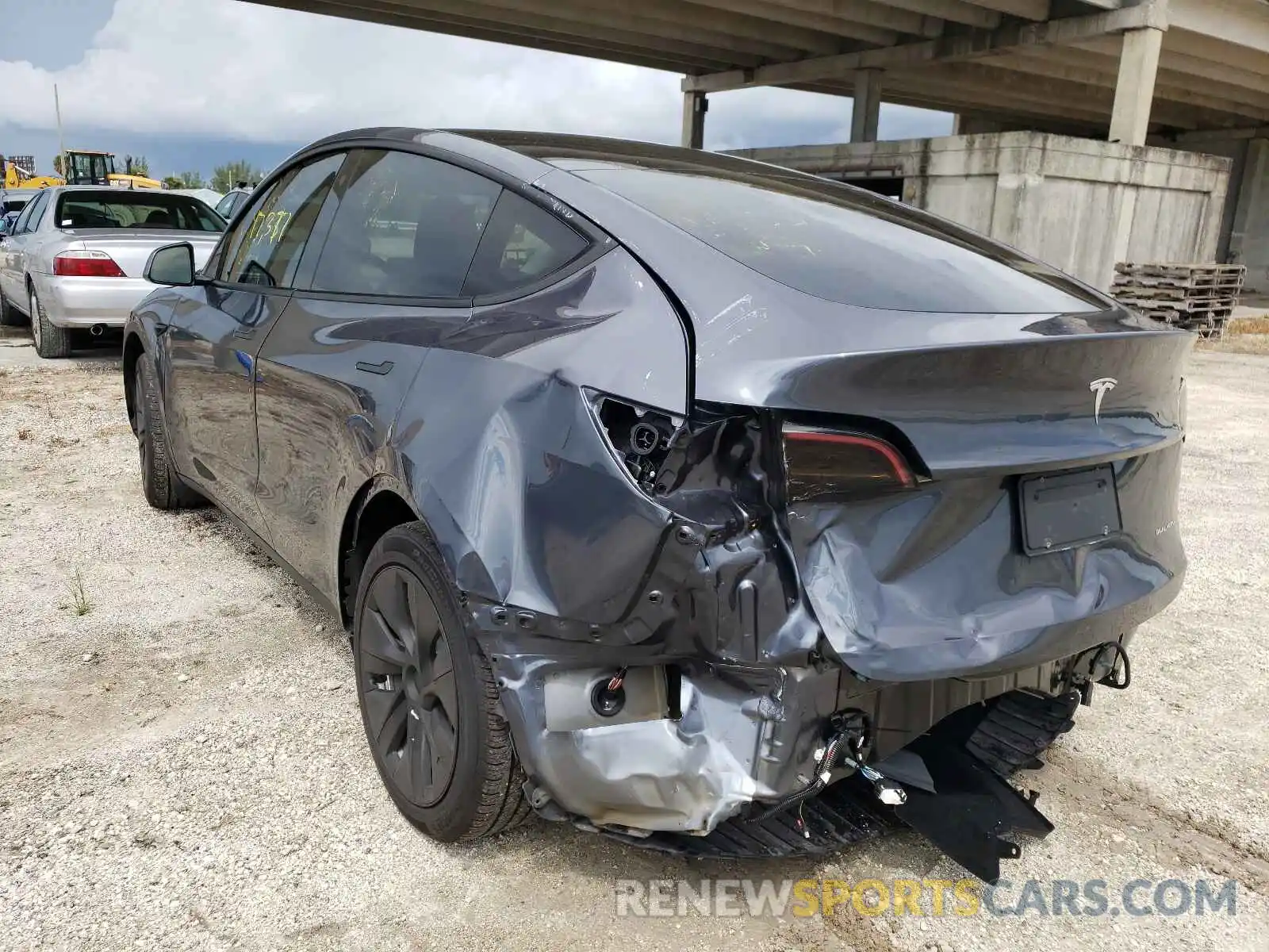 3 Photograph of a damaged car 5YJYGDEE9MF122177 TESLA MODEL Y 2021