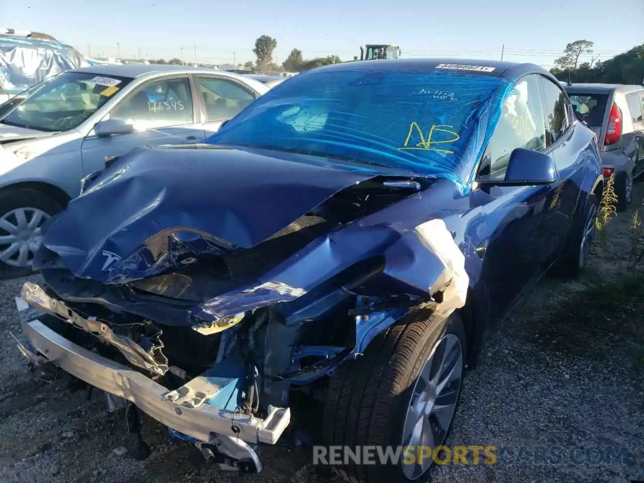 2 Photograph of a damaged car 5YJYGDEE9MF125273 TESLA MODEL Y 2021