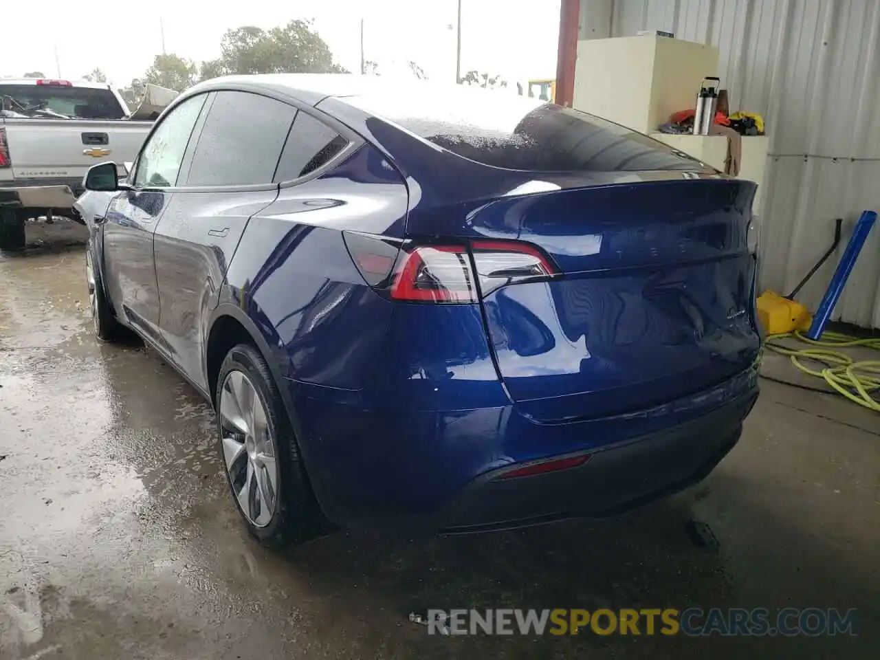 3 Photograph of a damaged car 5YJYGDEE9MF125273 TESLA MODEL Y 2021