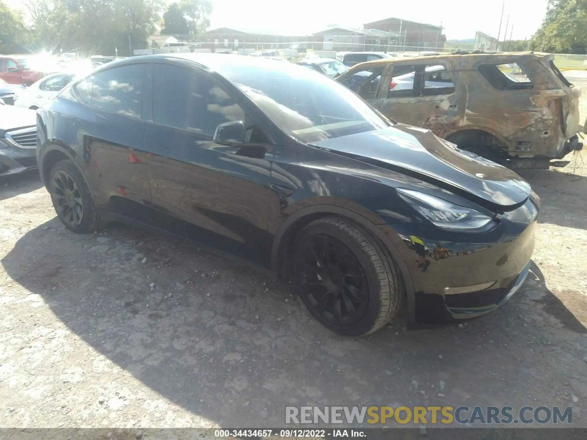 1 Photograph of a damaged car 5YJYGDEE9MF125676 TESLA MODEL Y 2021