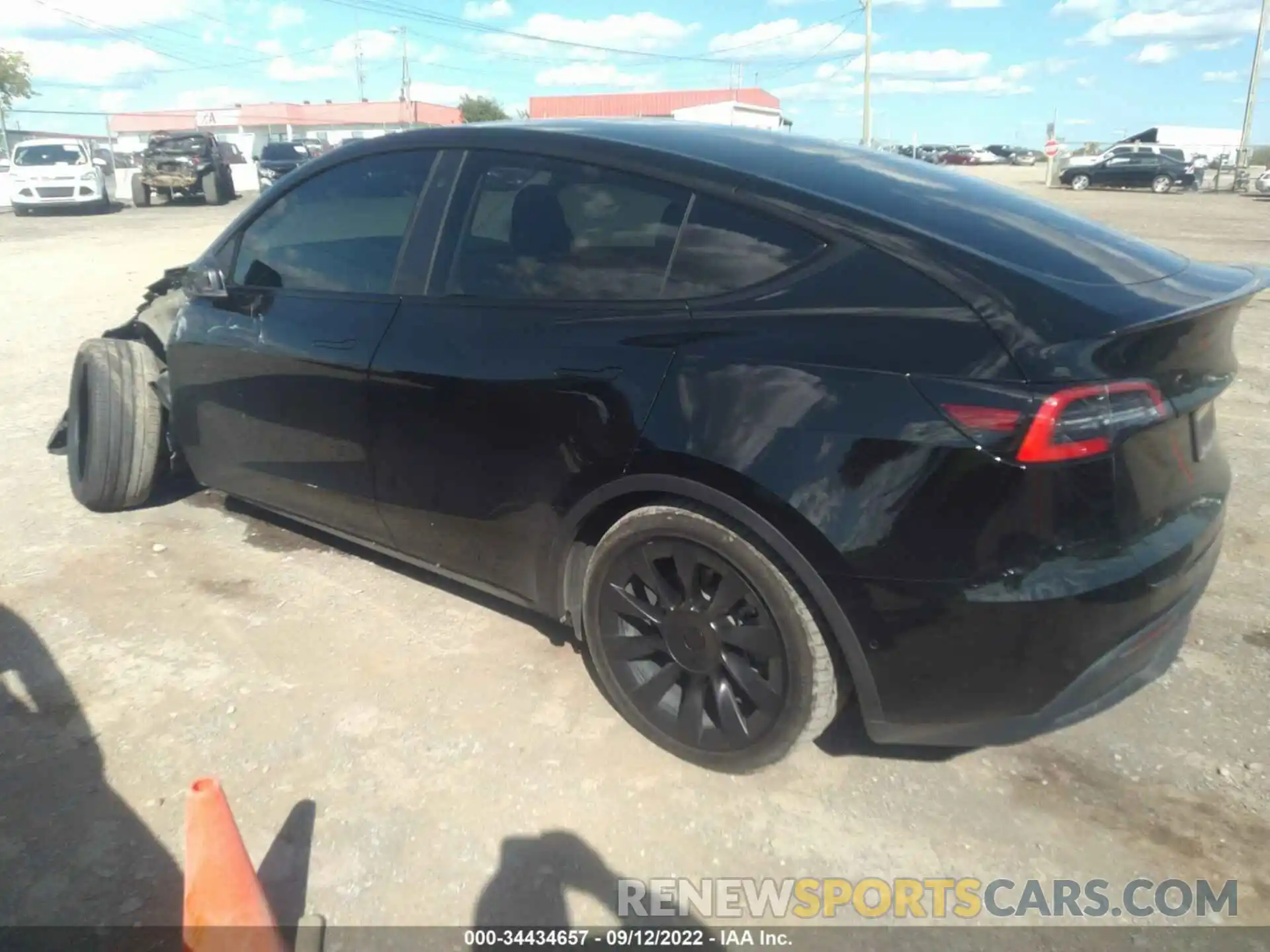 3 Photograph of a damaged car 5YJYGDEE9MF125676 TESLA MODEL Y 2021