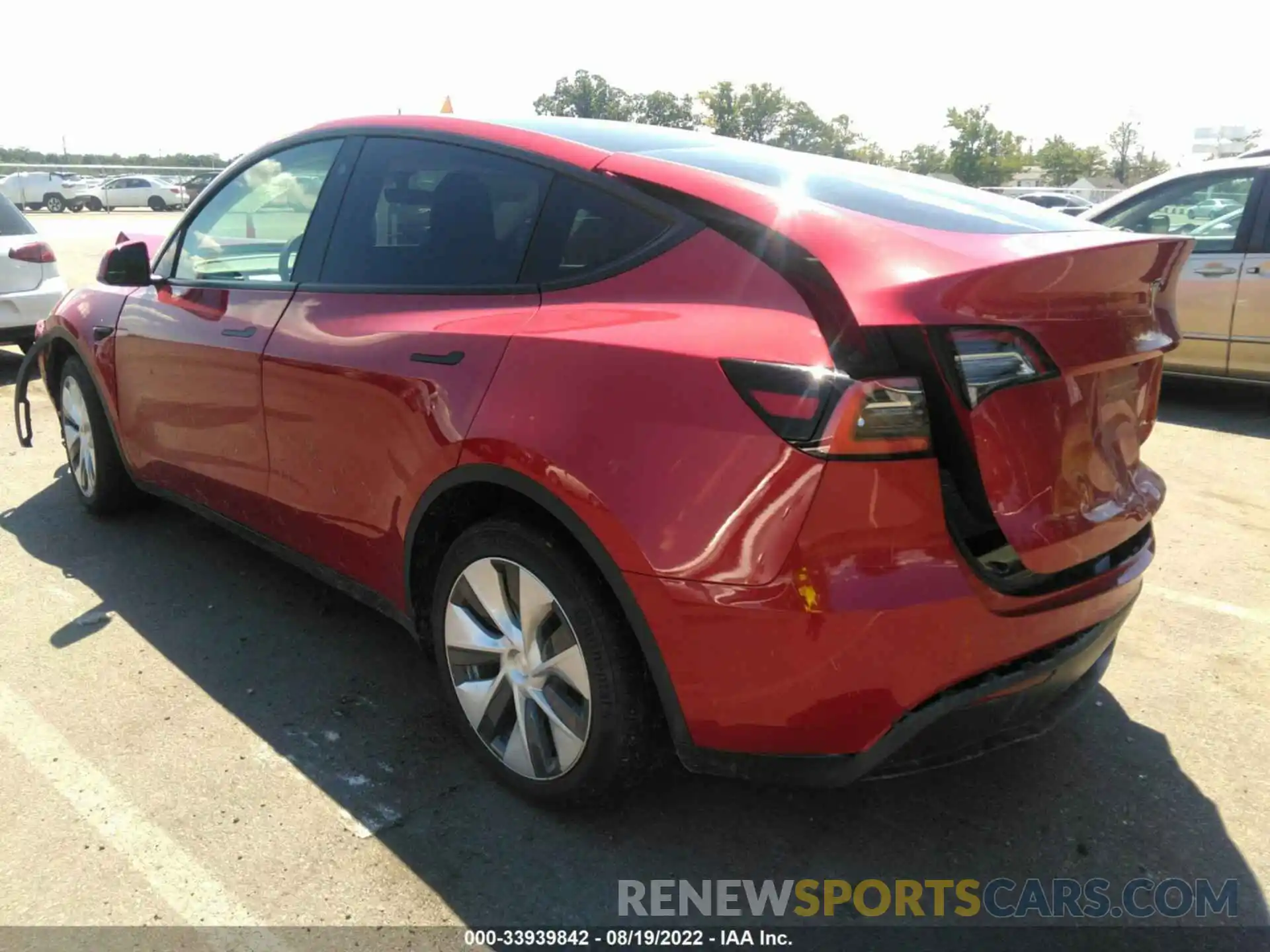 3 Photograph of a damaged car 5YJYGDEE9MF130683 TESLA MODEL Y 2021