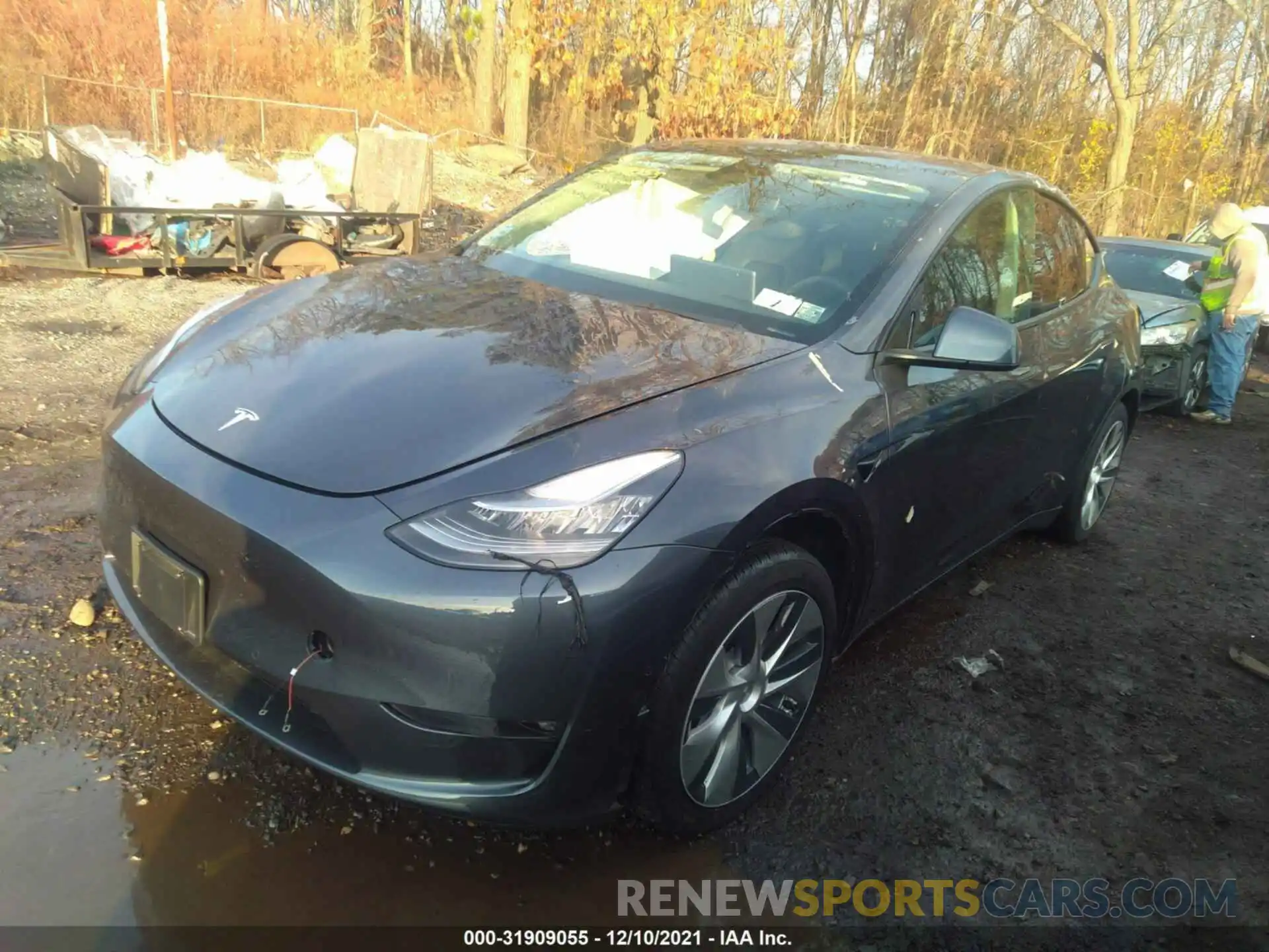 2 Photograph of a damaged car 5YJYGDEE9MF131221 TESLA MODEL Y 2021