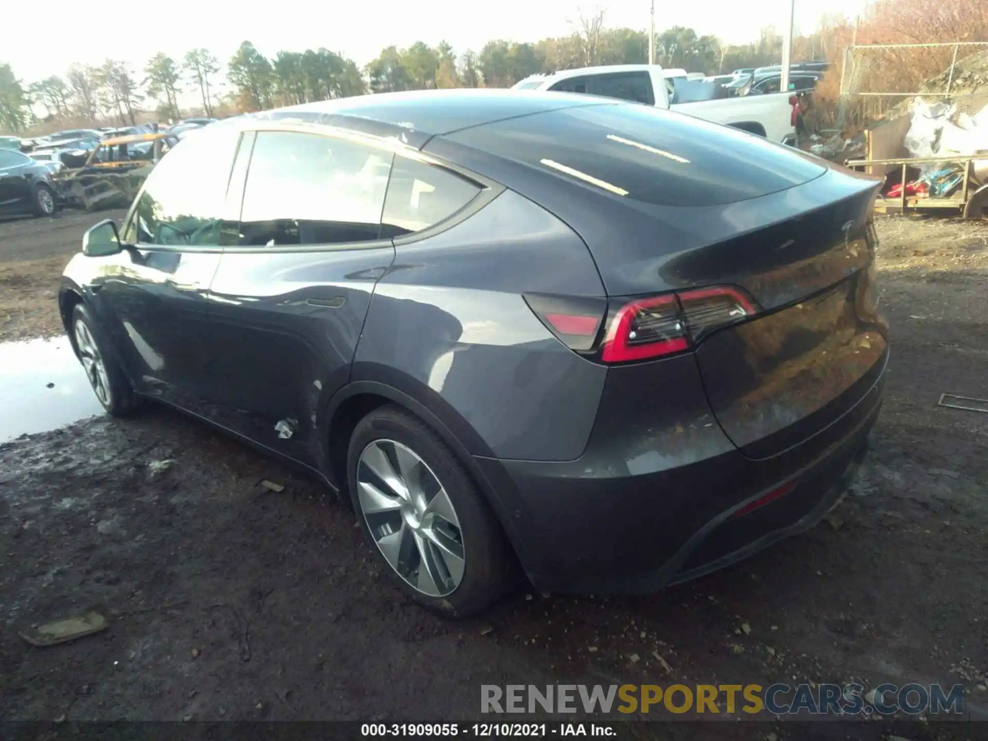 3 Photograph of a damaged car 5YJYGDEE9MF131221 TESLA MODEL Y 2021