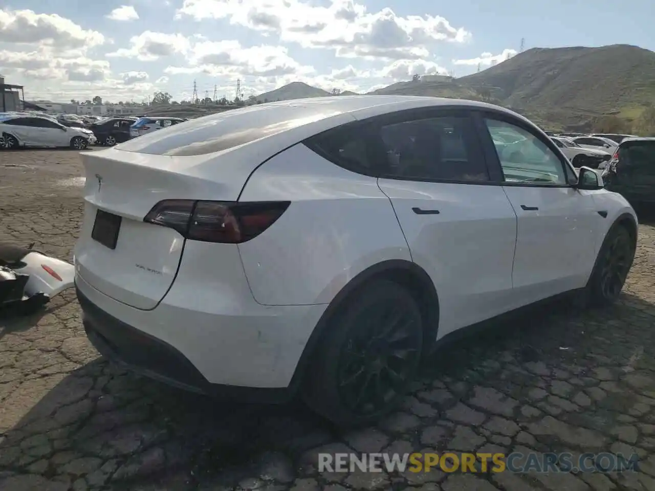 3 Фотография поврежденного автомобиля 5YJYGDEE9MF158337 TESLA MODEL Y 2021