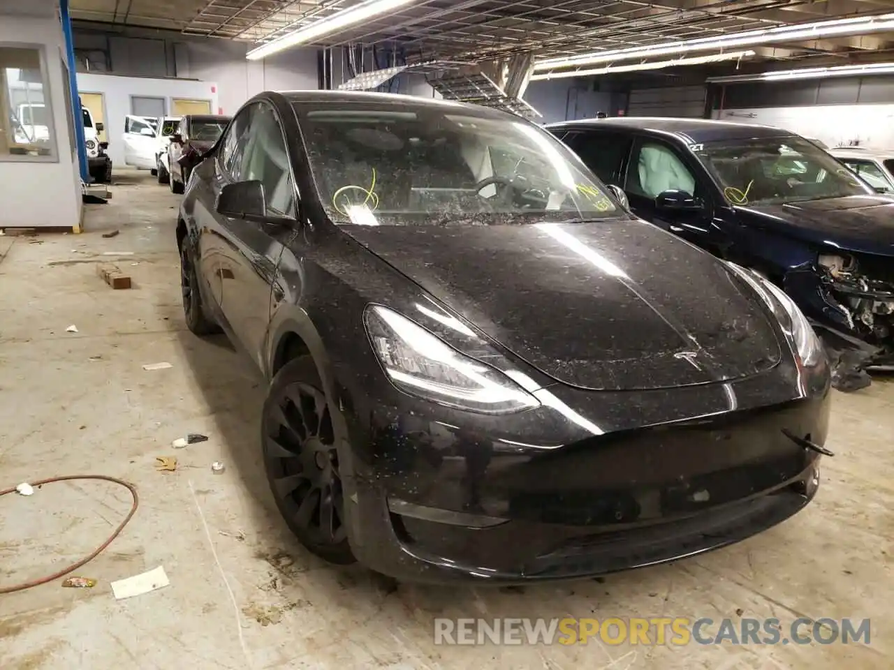 1 Photograph of a damaged car 5YJYGDEE9MF185201 TESLA MODEL Y 2021