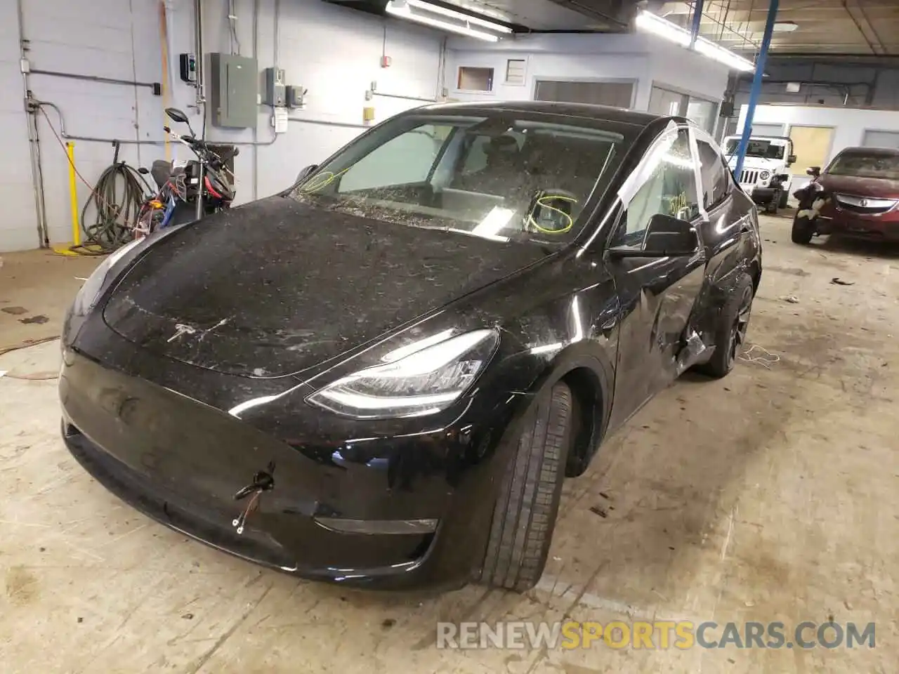 2 Photograph of a damaged car 5YJYGDEE9MF185201 TESLA MODEL Y 2021