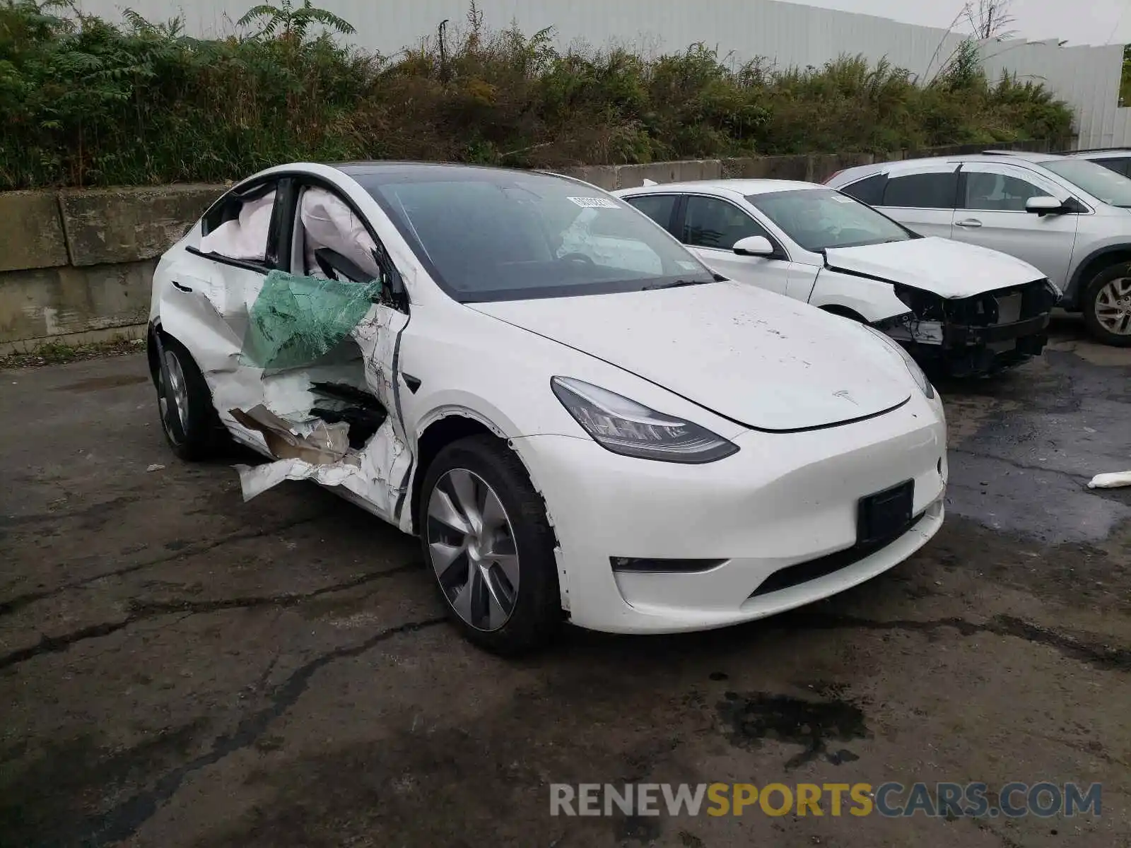 1 Photograph of a damaged car 5YJYGDEE9MF192018 TESLA MODEL Y 2021