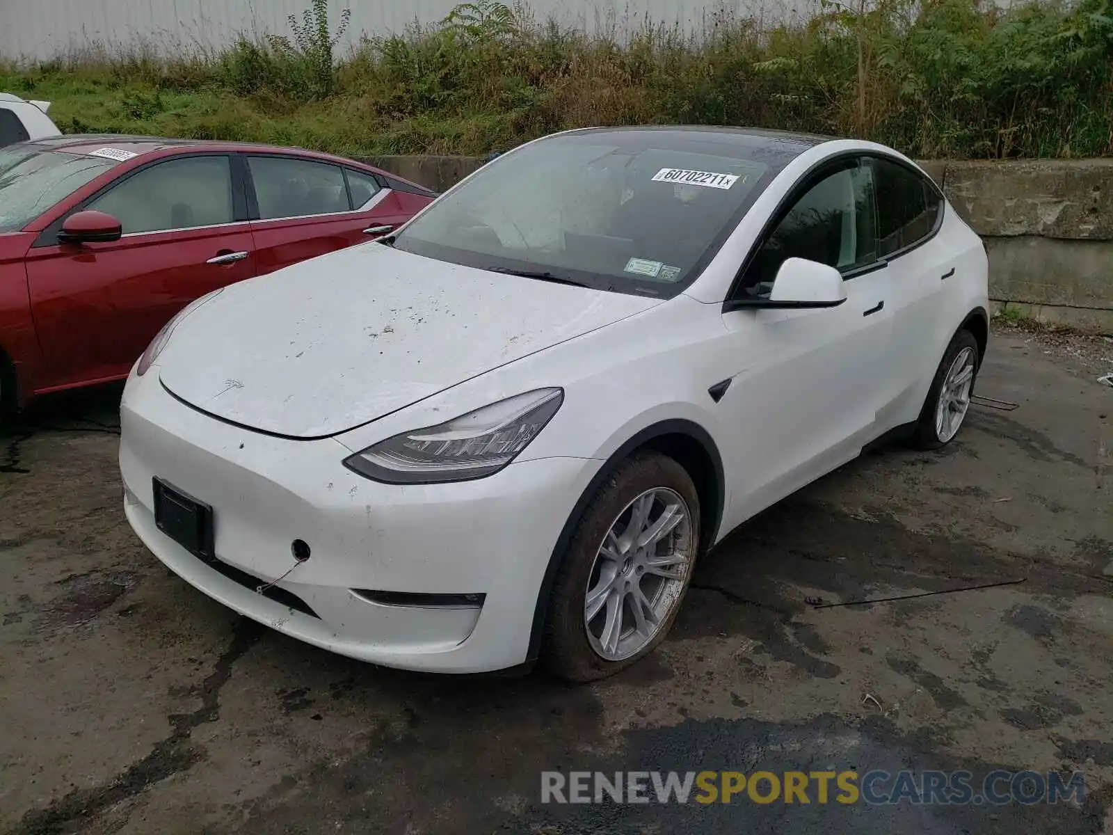 2 Photograph of a damaged car 5YJYGDEE9MF192018 TESLA MODEL Y 2021