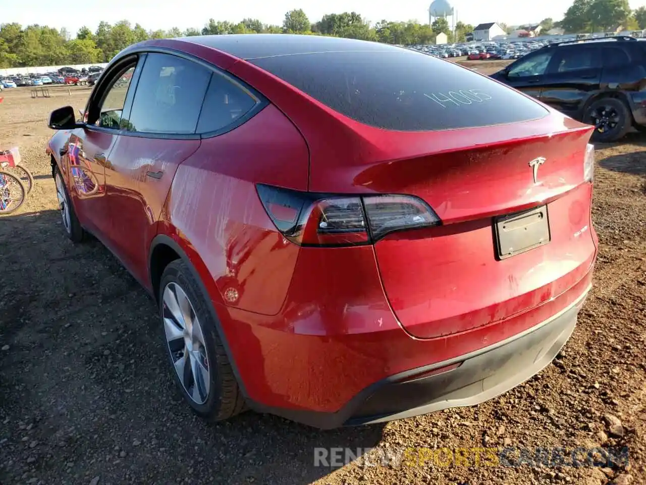 3 Photograph of a damaged car 5YJYGDEE9MF192228 TESLA MODEL Y 2021