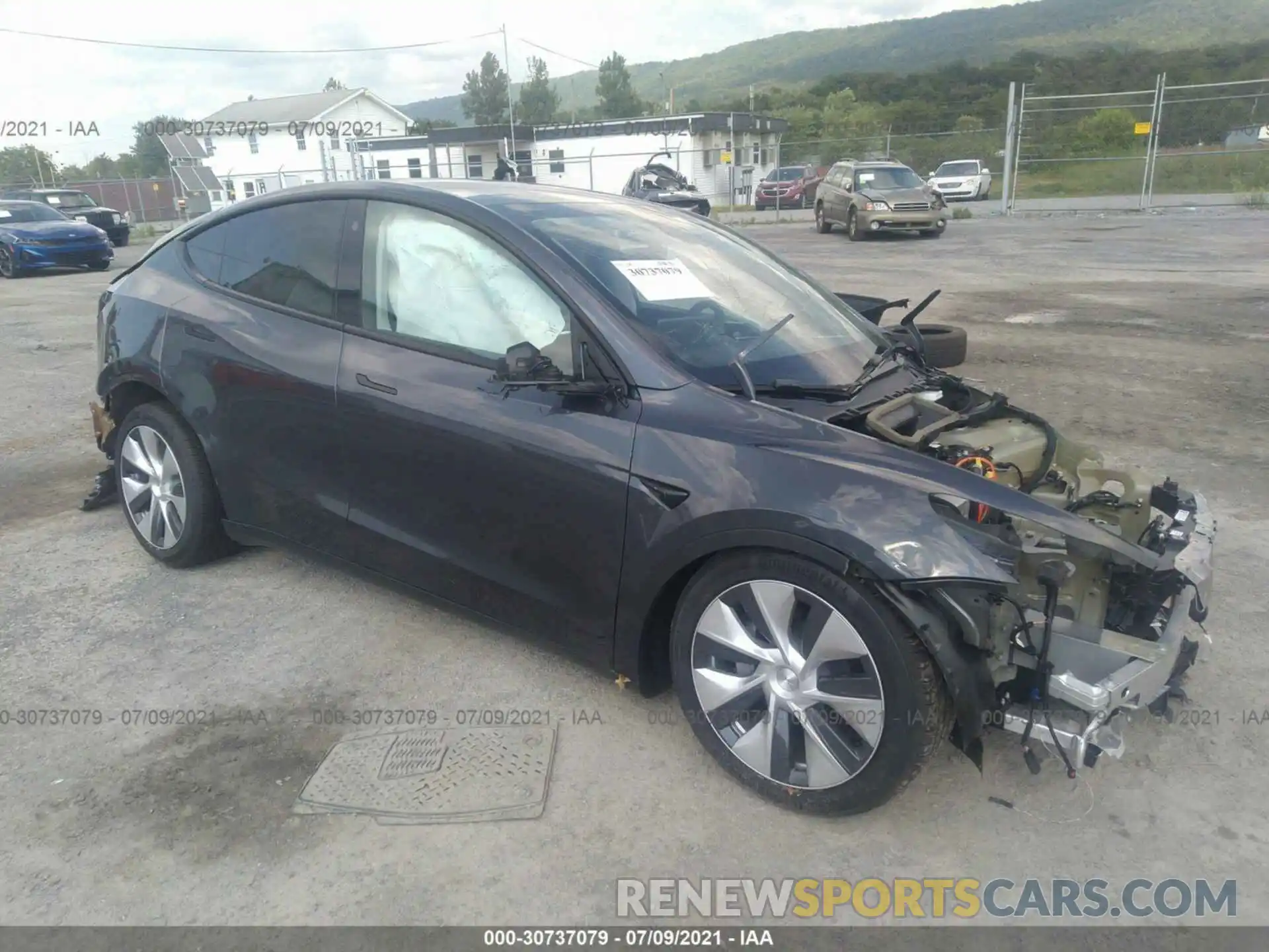 1 Photograph of a damaged car 5YJYGDEE9MF198496 TESLA MODEL Y 2021