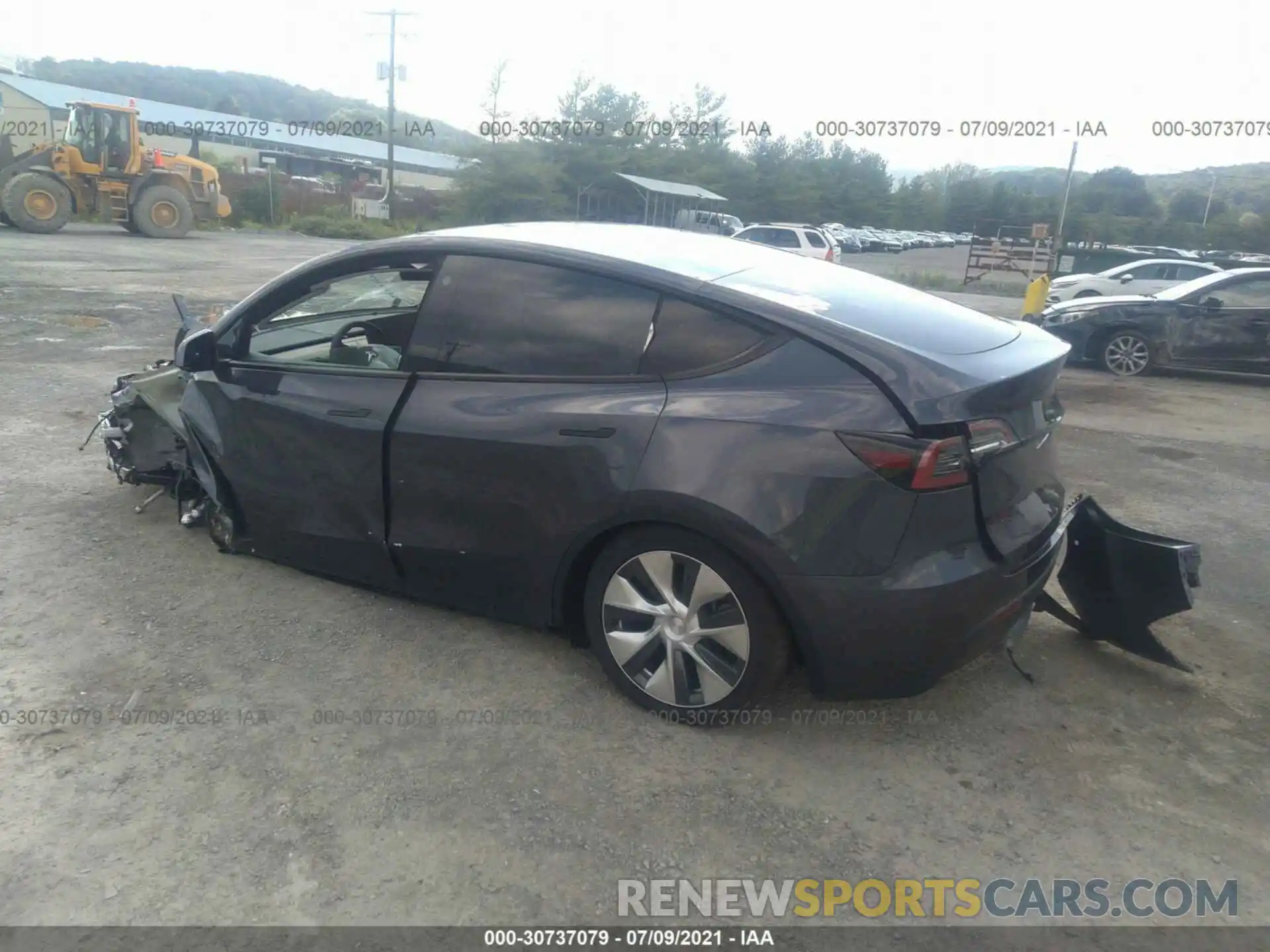 3 Photograph of a damaged car 5YJYGDEE9MF198496 TESLA MODEL Y 2021