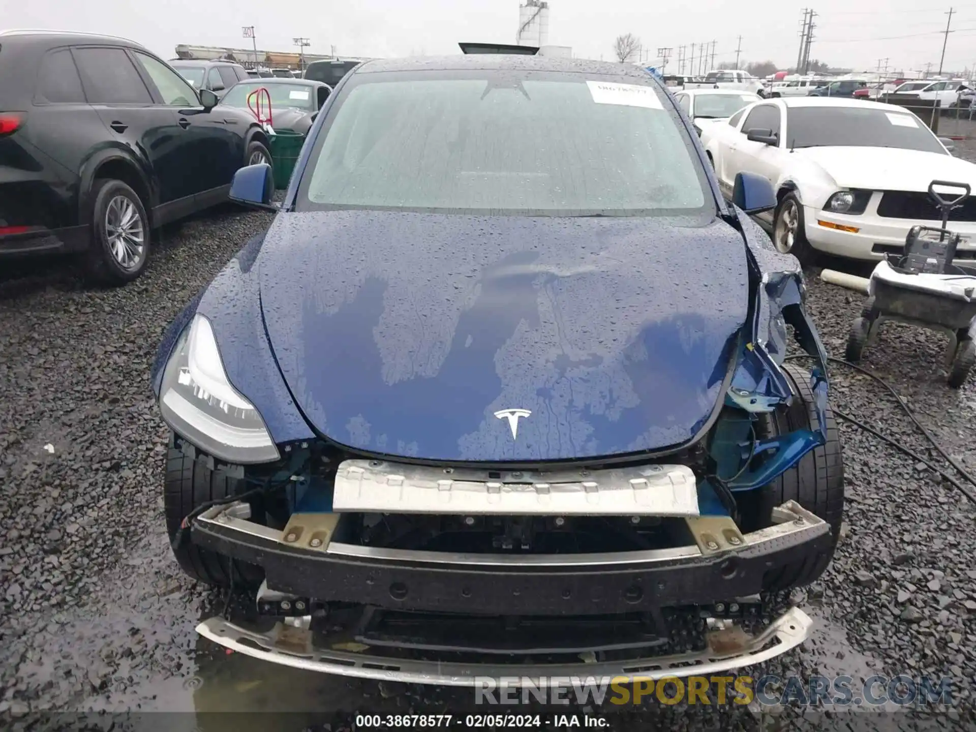 13 Photograph of a damaged car 5YJYGDEE9MF199910 TESLA MODEL Y 2021