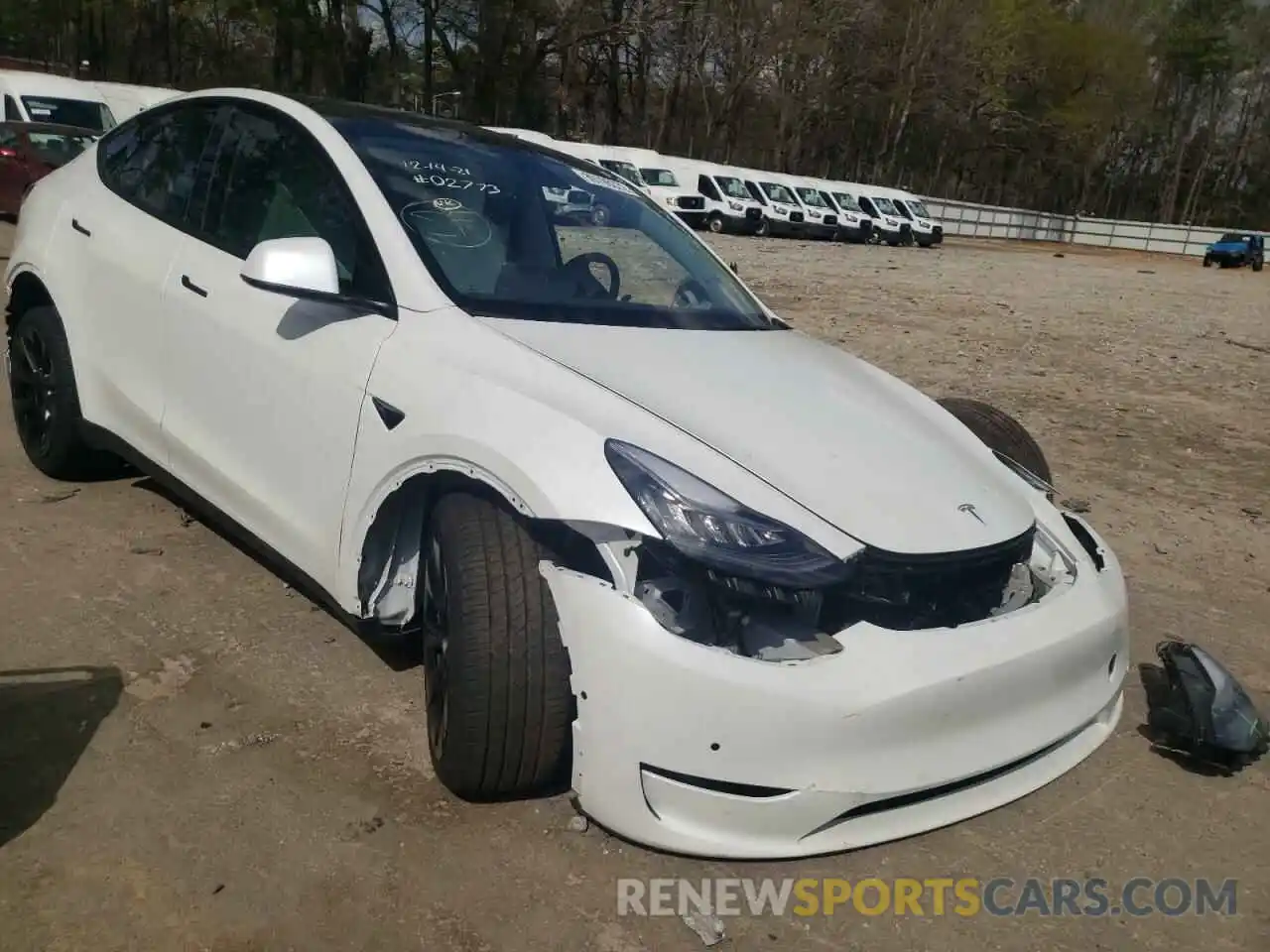 1 Photograph of a damaged car 5YJYGDEE9MF202773 TESLA MODEL Y 2021