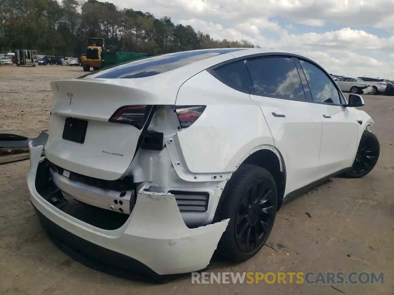 4 Photograph of a damaged car 5YJYGDEE9MF202773 TESLA MODEL Y 2021