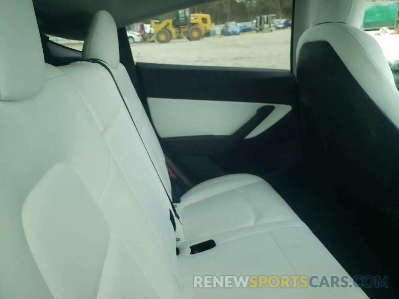 6 Photograph of a damaged car 5YJYGDEE9MF202773 TESLA MODEL Y 2021