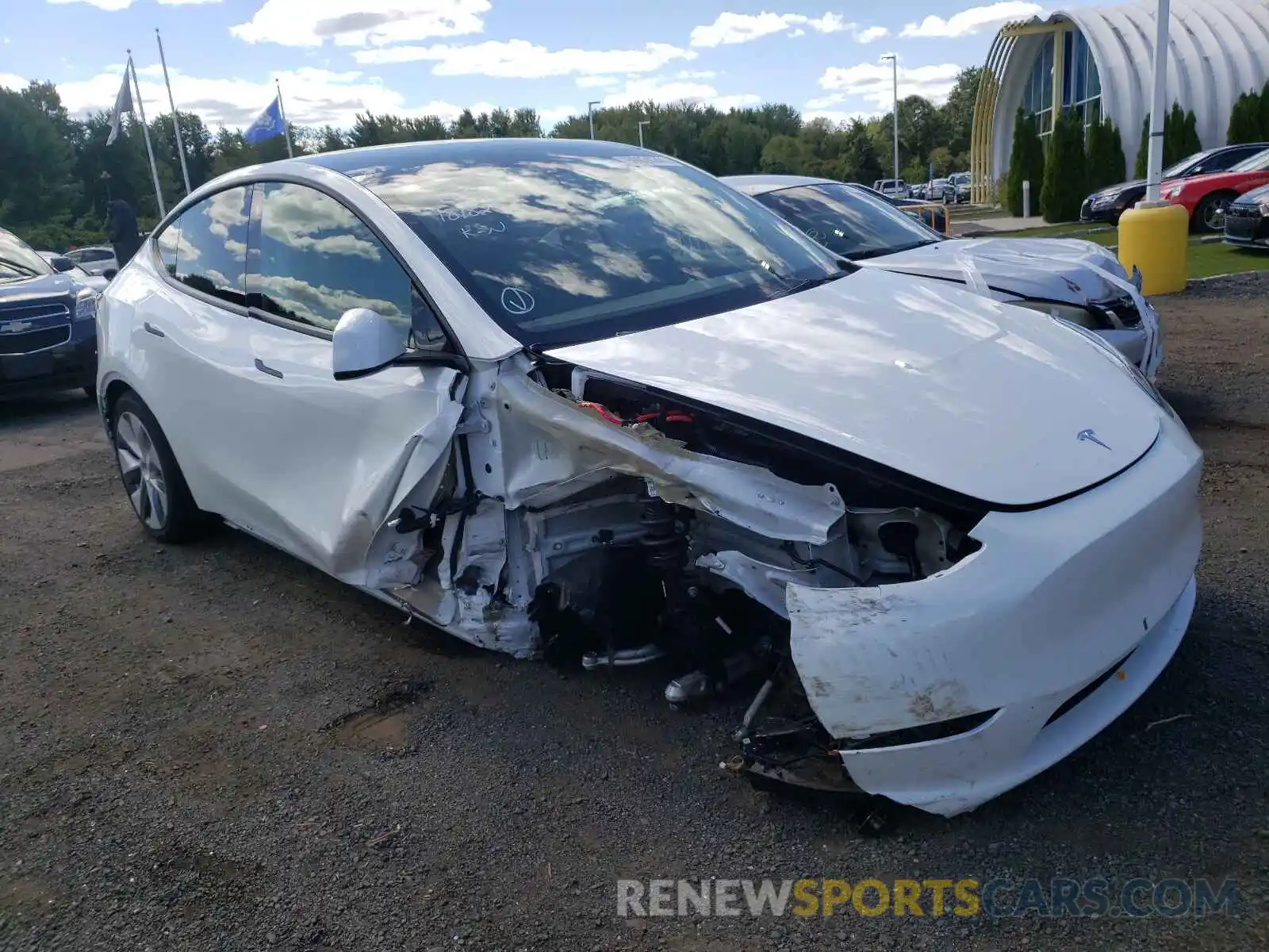 1 Photograph of a damaged car 5YJYGDEE9MF204877 TESLA MODEL Y 2021