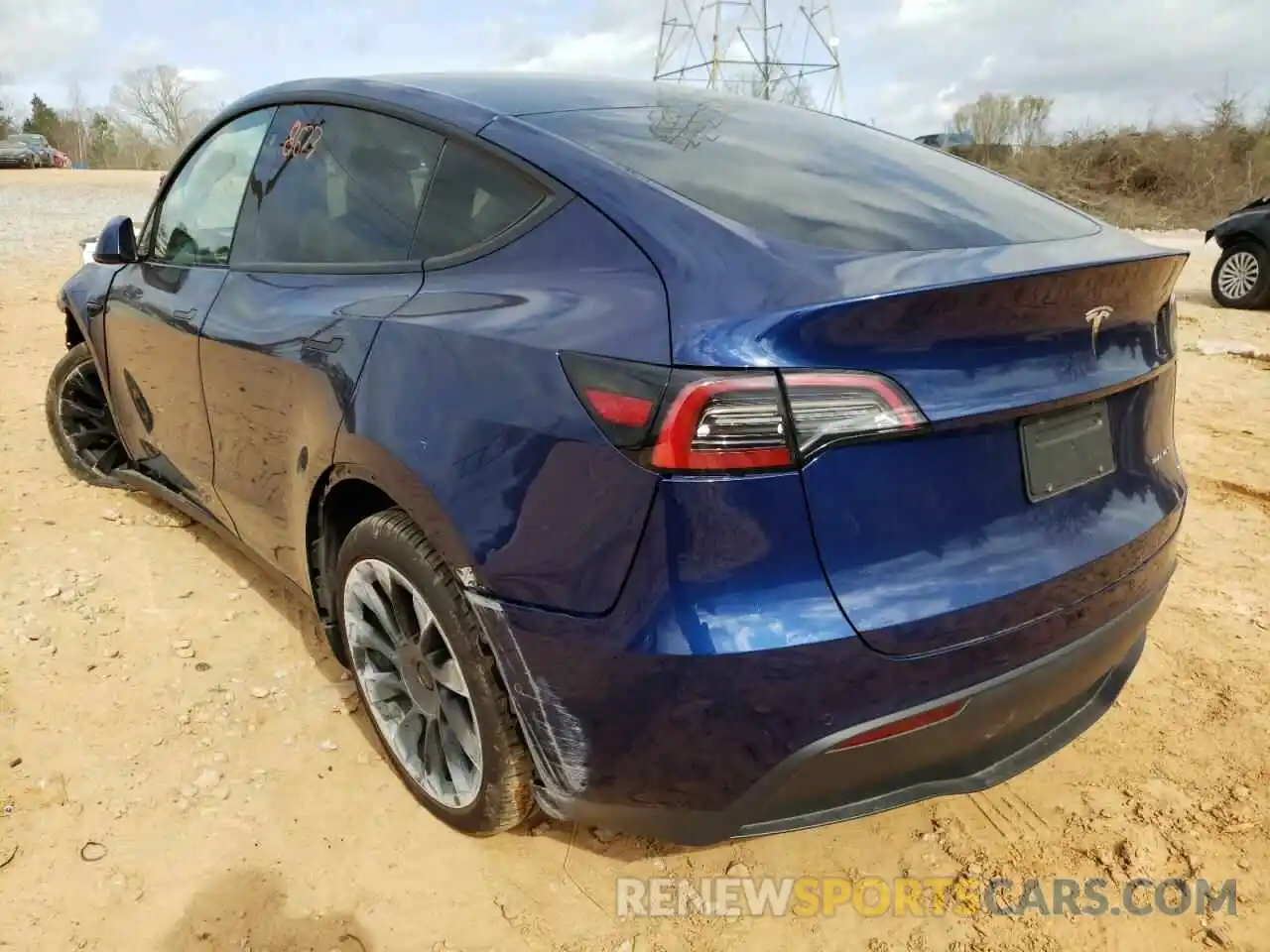 3 Photograph of a damaged car 5YJYGDEE9MF206029 TESLA MODEL Y 2021