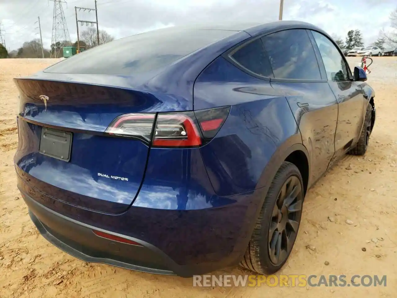 4 Photograph of a damaged car 5YJYGDEE9MF206029 TESLA MODEL Y 2021