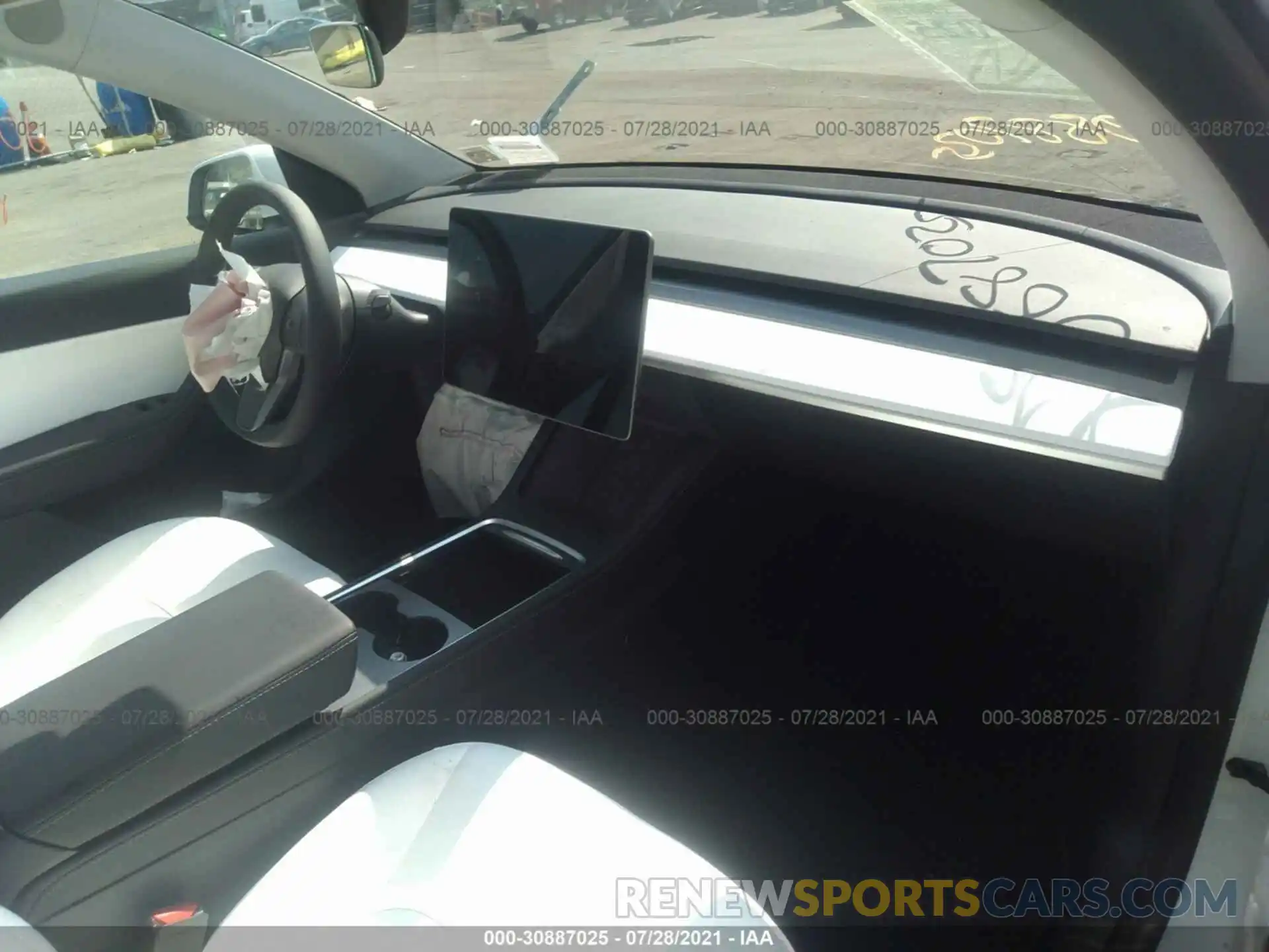 5 Photograph of a damaged car 5YJYGDEE9MF210324 TESLA MODEL Y 2021