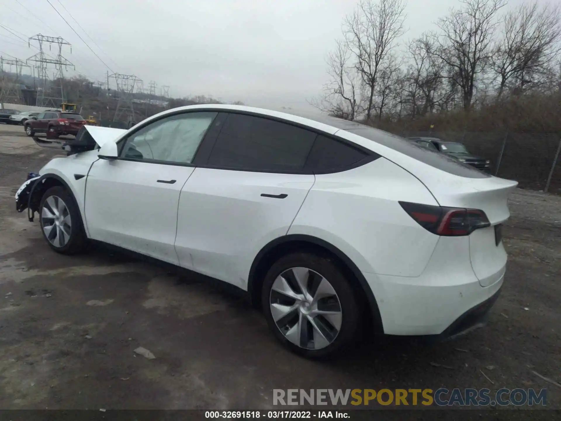 3 Photograph of a damaged car 5YJYGDEE9MF211277 TESLA MODEL Y 2021