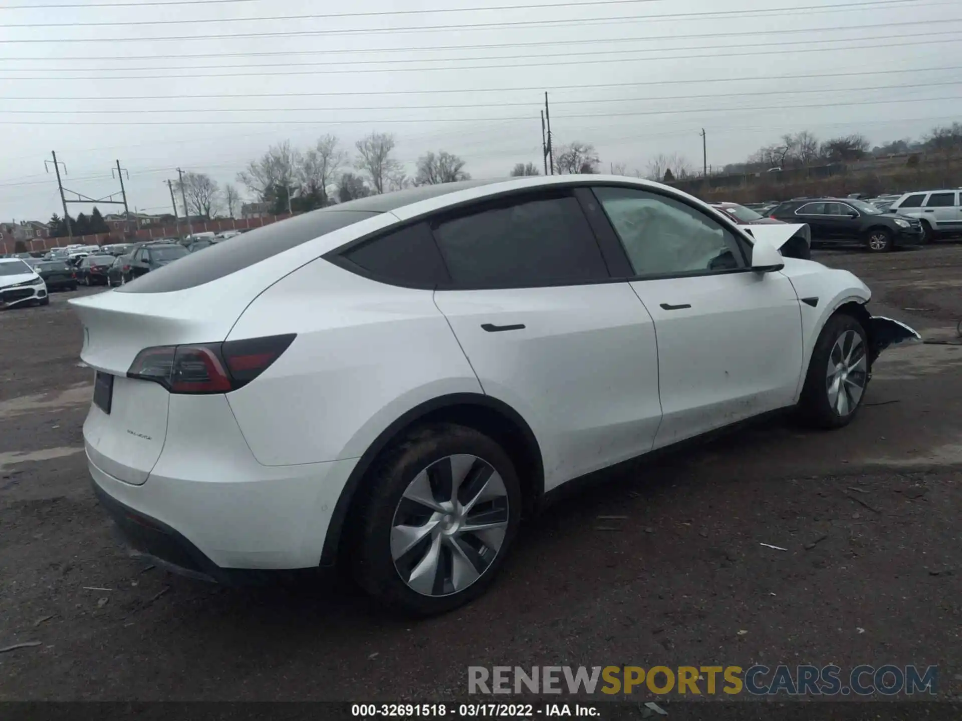 4 Photograph of a damaged car 5YJYGDEE9MF211277 TESLA MODEL Y 2021