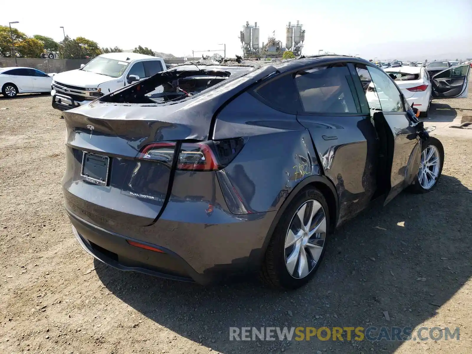 4 Photograph of a damaged car 5YJYGDEE9MF217631 TESLA MODEL Y 2021