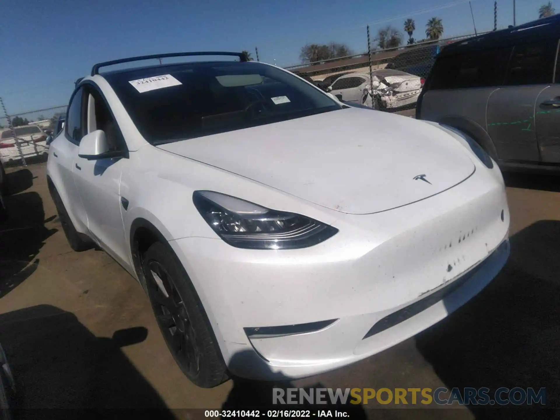 1 Photograph of a damaged car 5YJYGDEE9MF218861 TESLA MODEL Y 2021