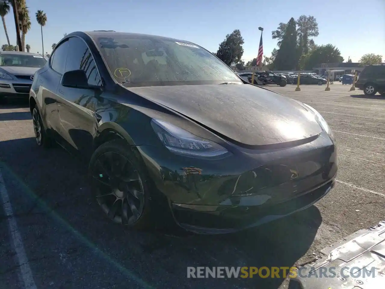 1 Photograph of a damaged car 5YJYGDEE9MF243291 TESLA MODEL Y 2021