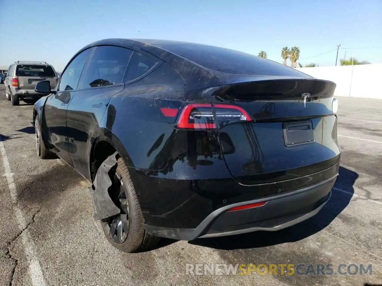 3 Photograph of a damaged car 5YJYGDEE9MF243291 TESLA MODEL Y 2021