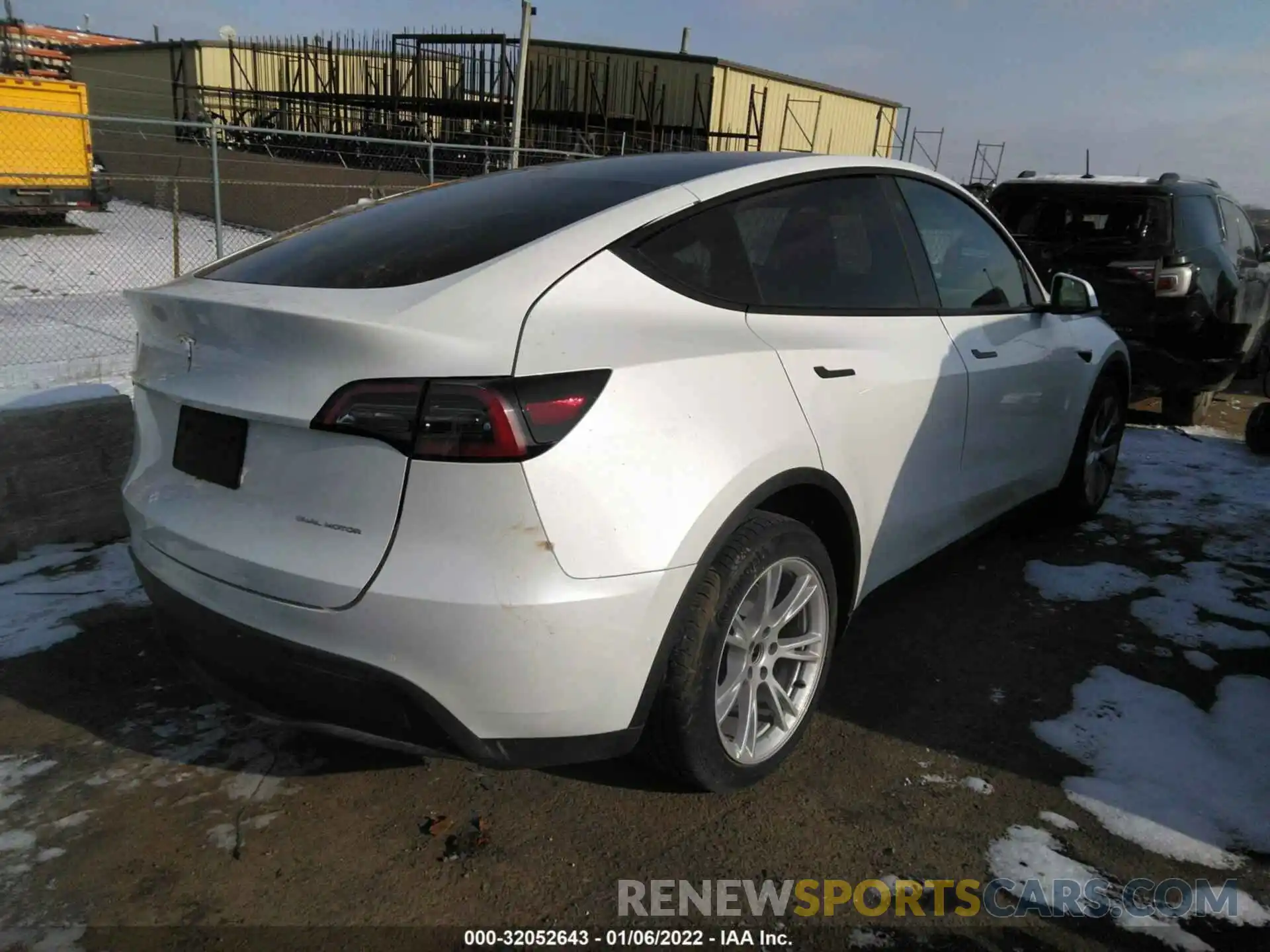 4 Photograph of a damaged car 5YJYGDEE9MF243985 TESLA MODEL Y 2021