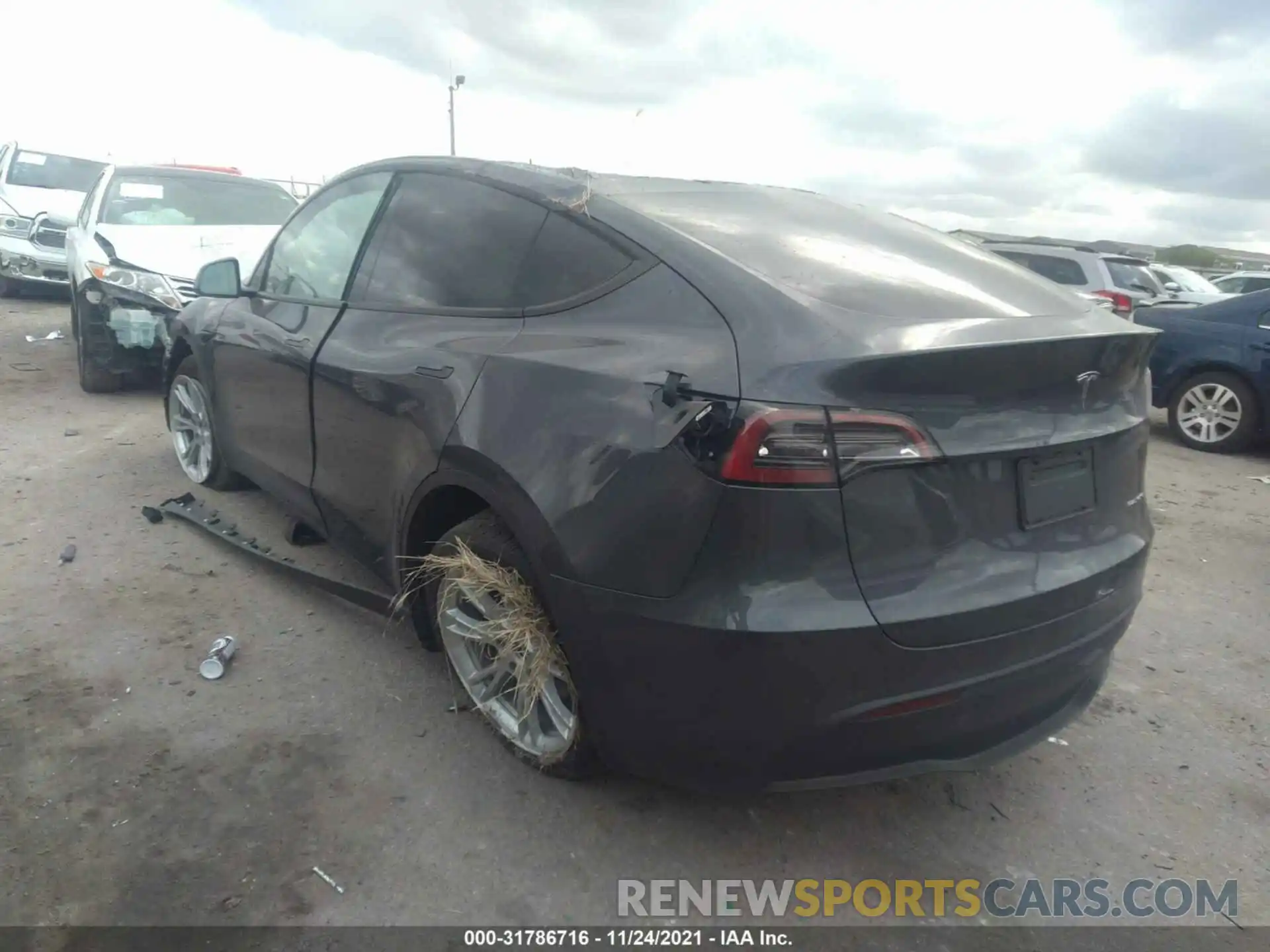 3 Photograph of a damaged car 5YJYGDEE9MF253304 TESLA MODEL Y 2021